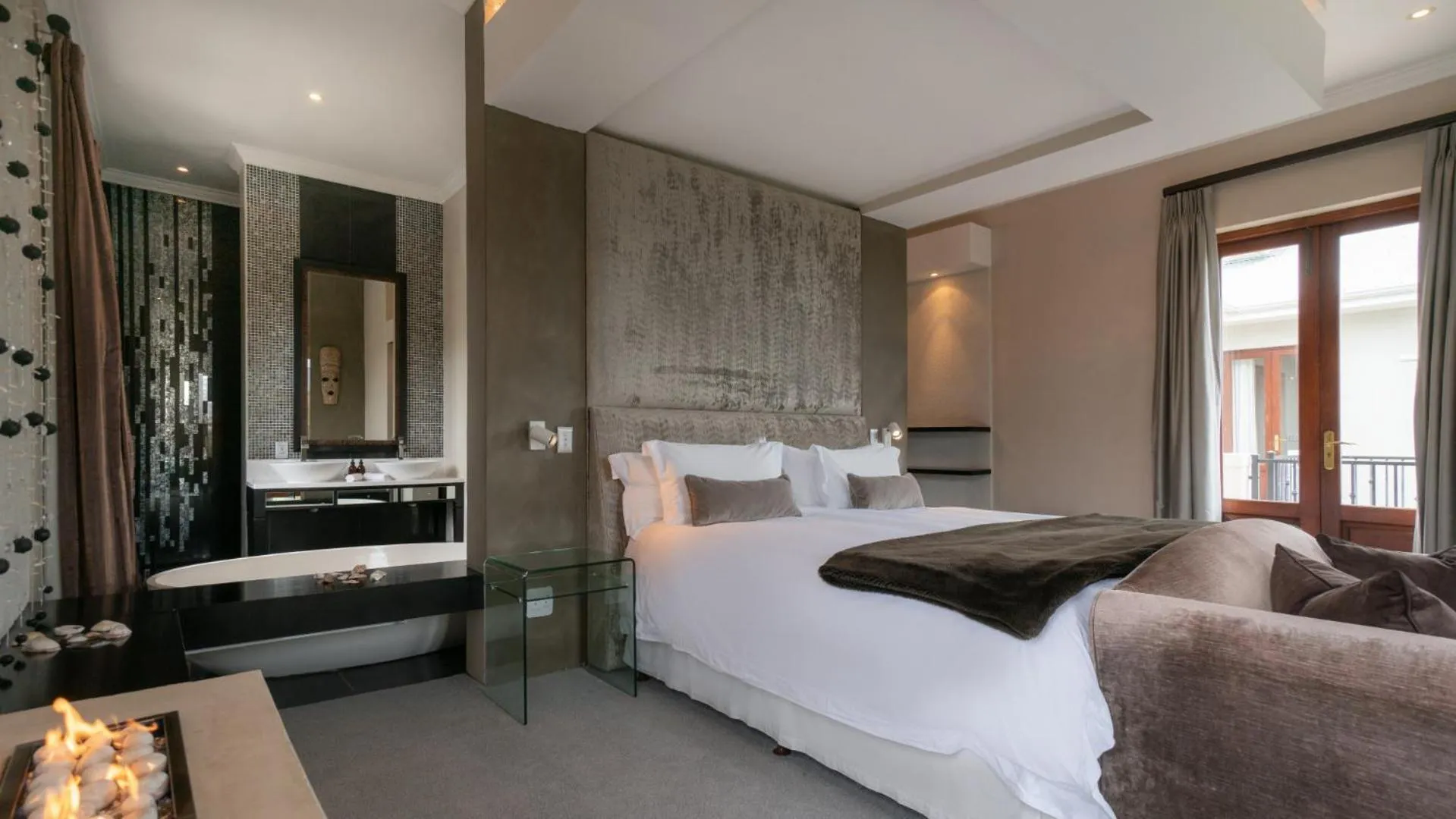 Bed in Nova Constantia Boutique Residence