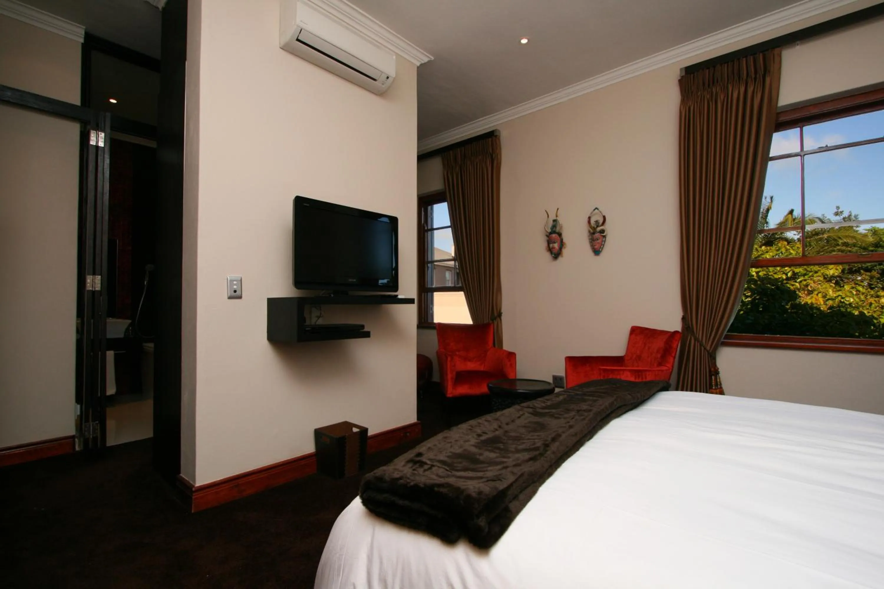 Bed in Nova Constantia Boutique Residence