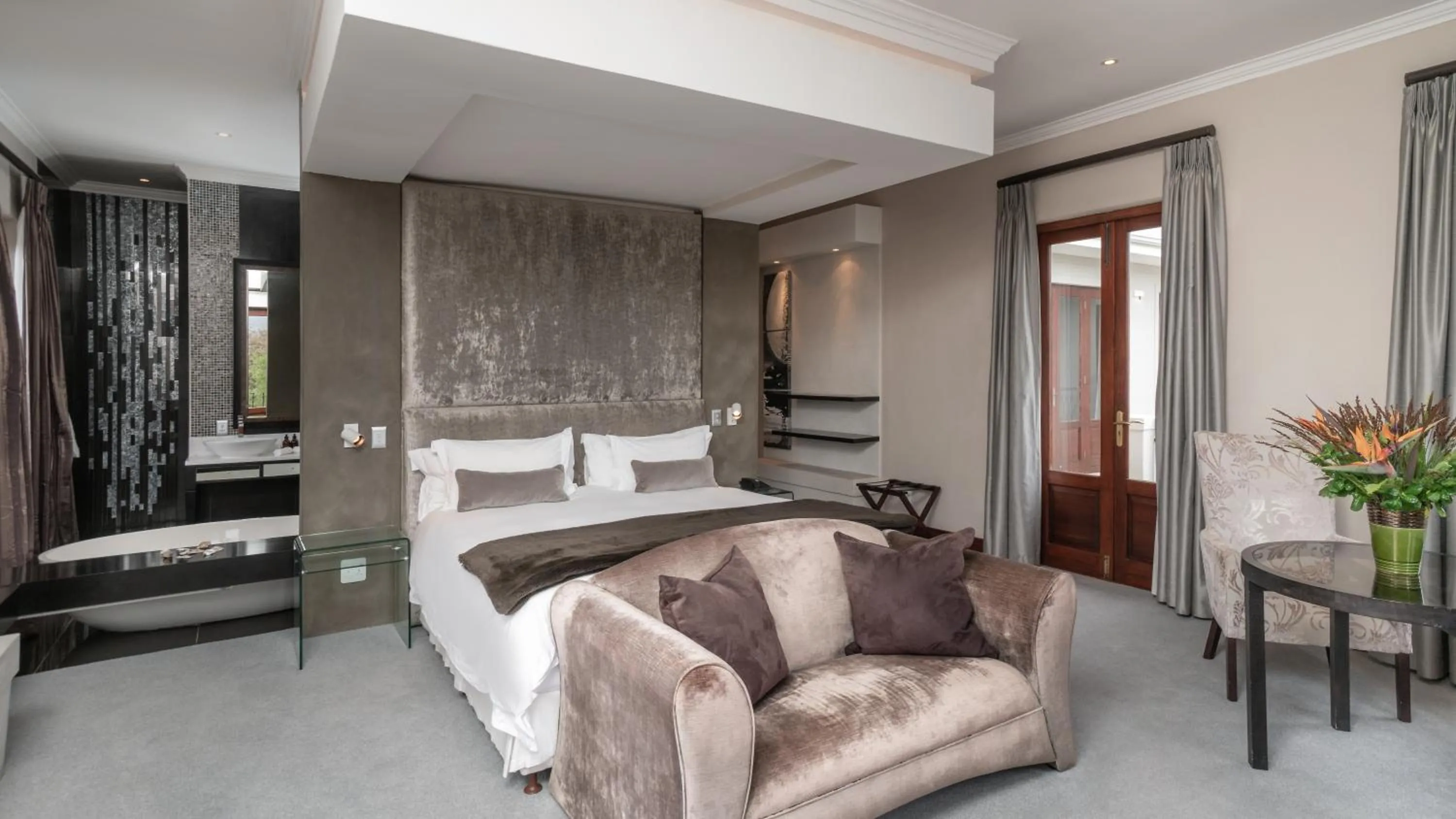 Bed in Nova Constantia Boutique Residence