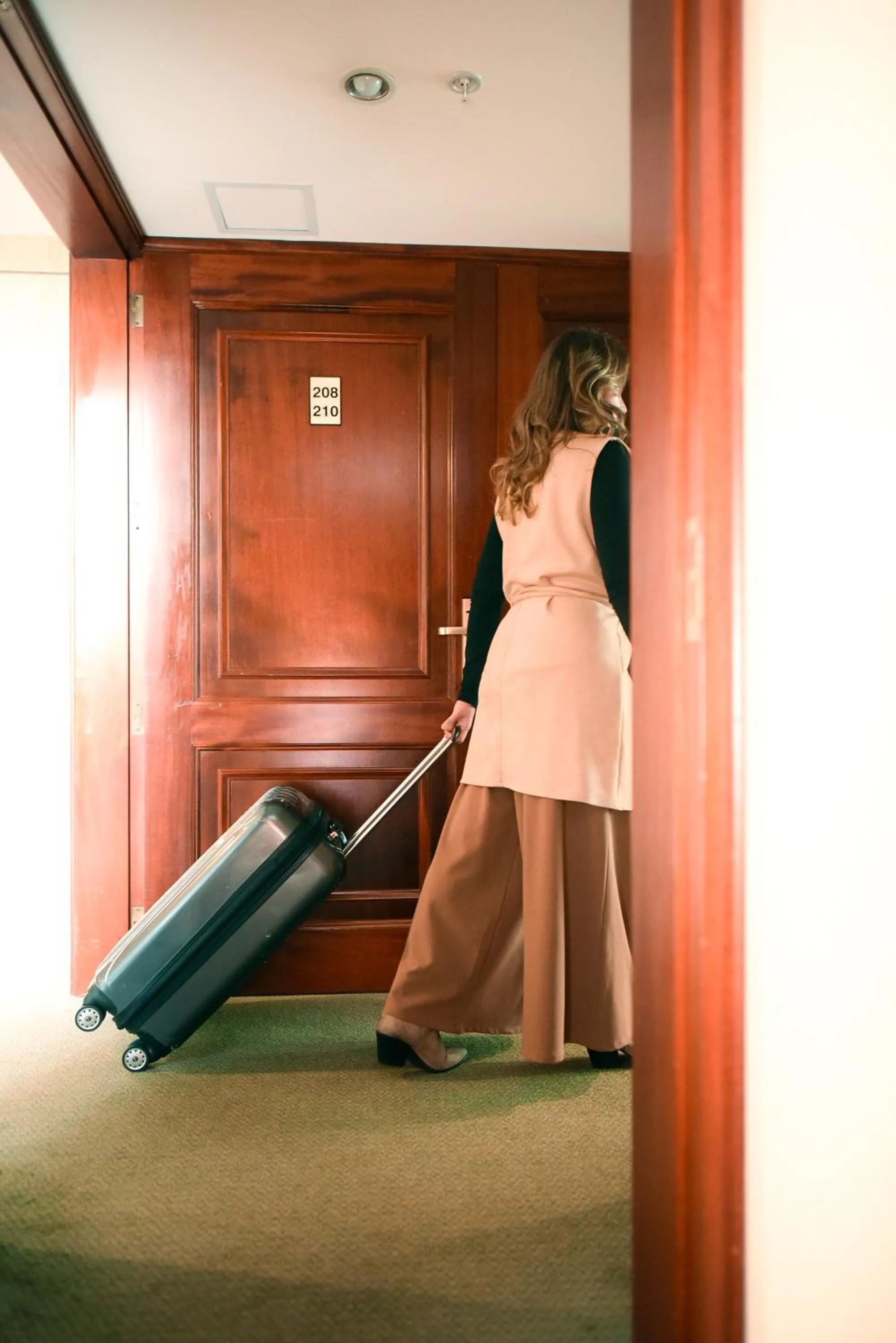 People in Los Tallanes Hotel & Suites