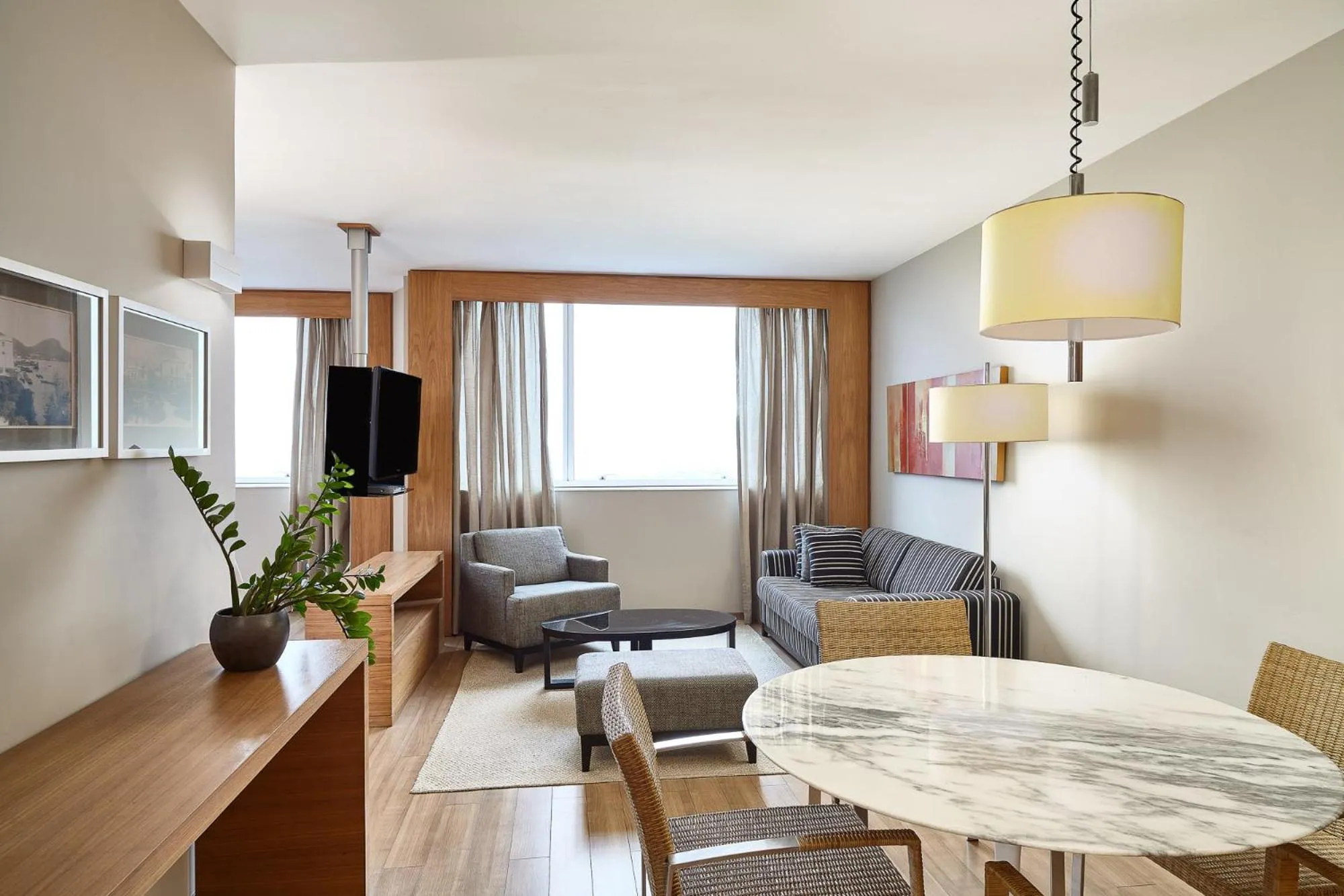 TV and multimedia in Sheraton Vitoria