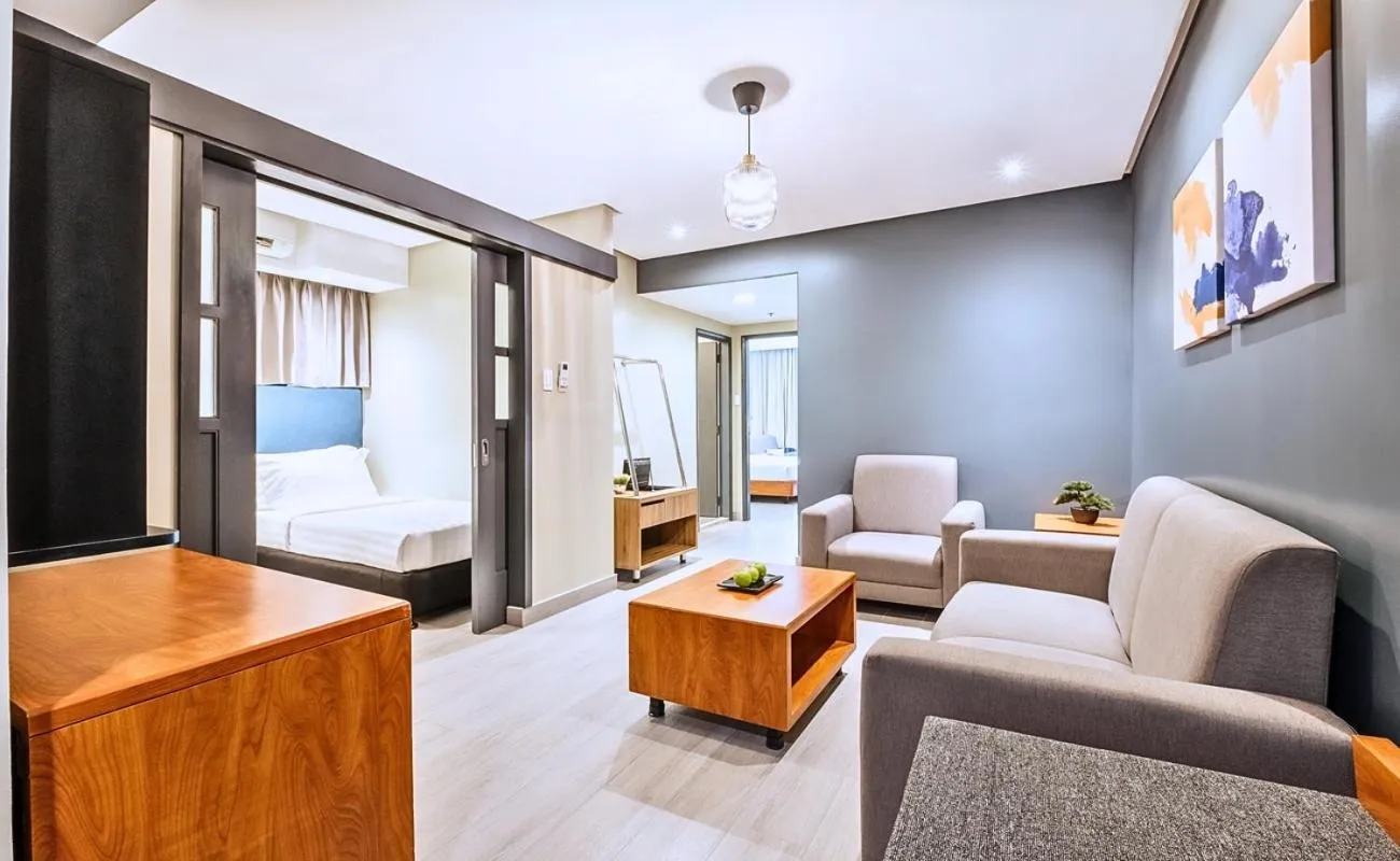 Photo of the whole room, Bed in Greenhills Elan Hotel Modern - Newly Renovated