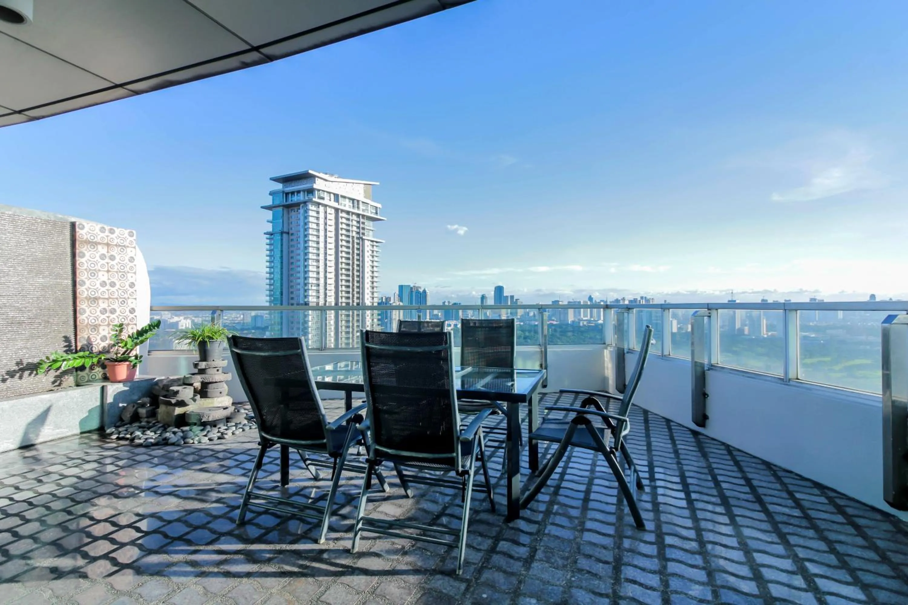 Balcony/Terrace in Greenhills Elan Hotel Modern - Newly Renovated