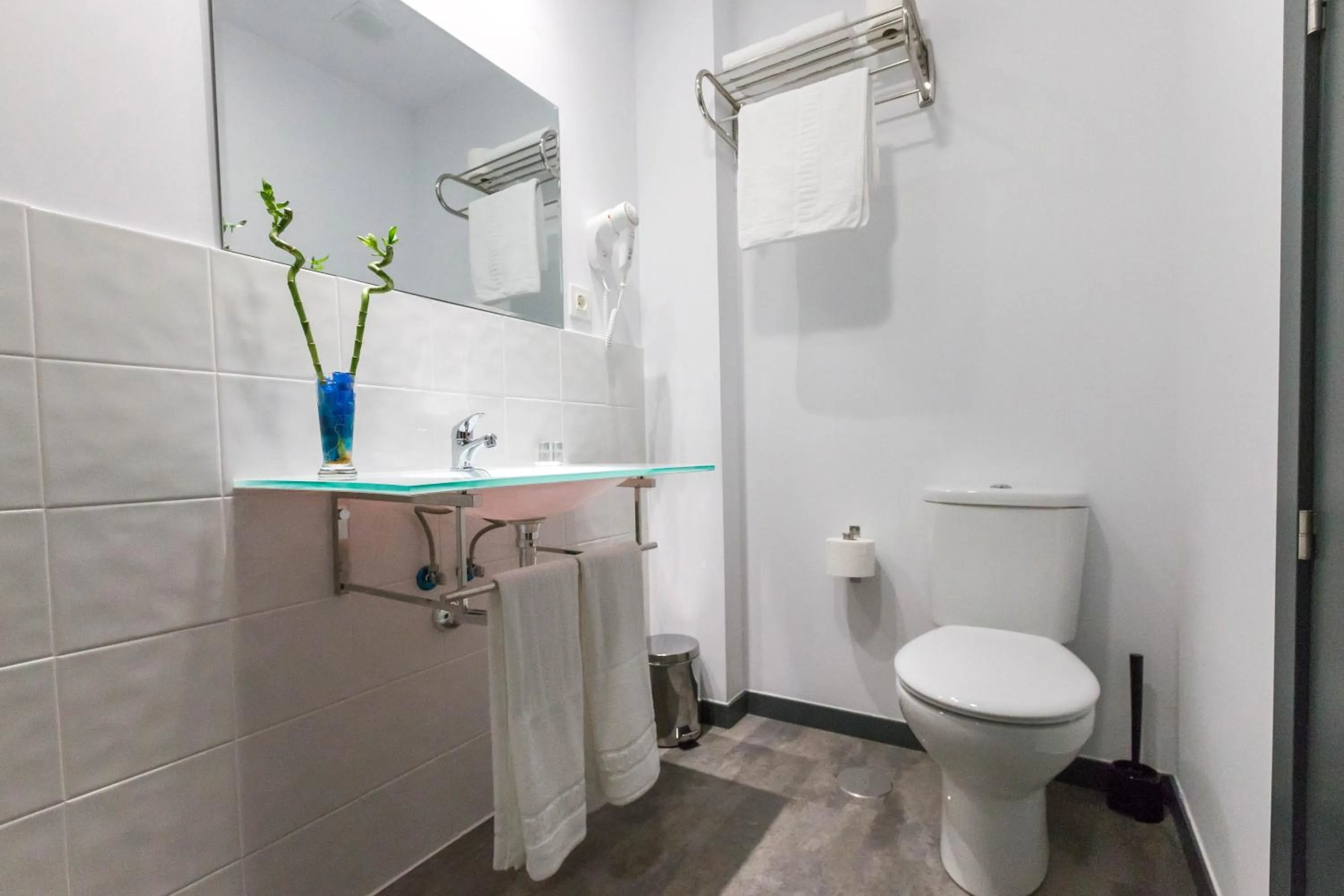 Bathroom in Bajondillo Beach Cozy Inns