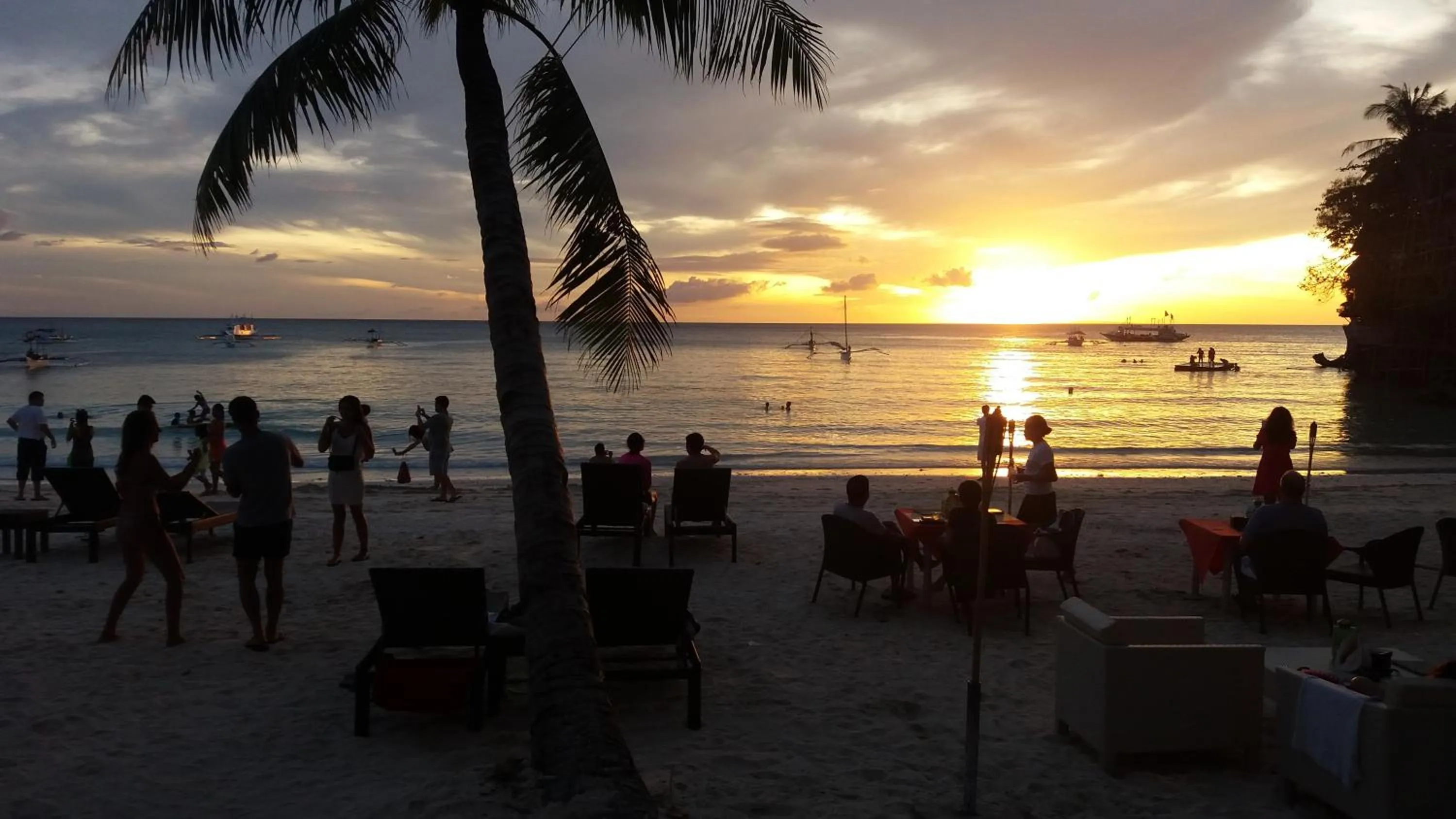 Beach in Microtel by Wyndham Boracay