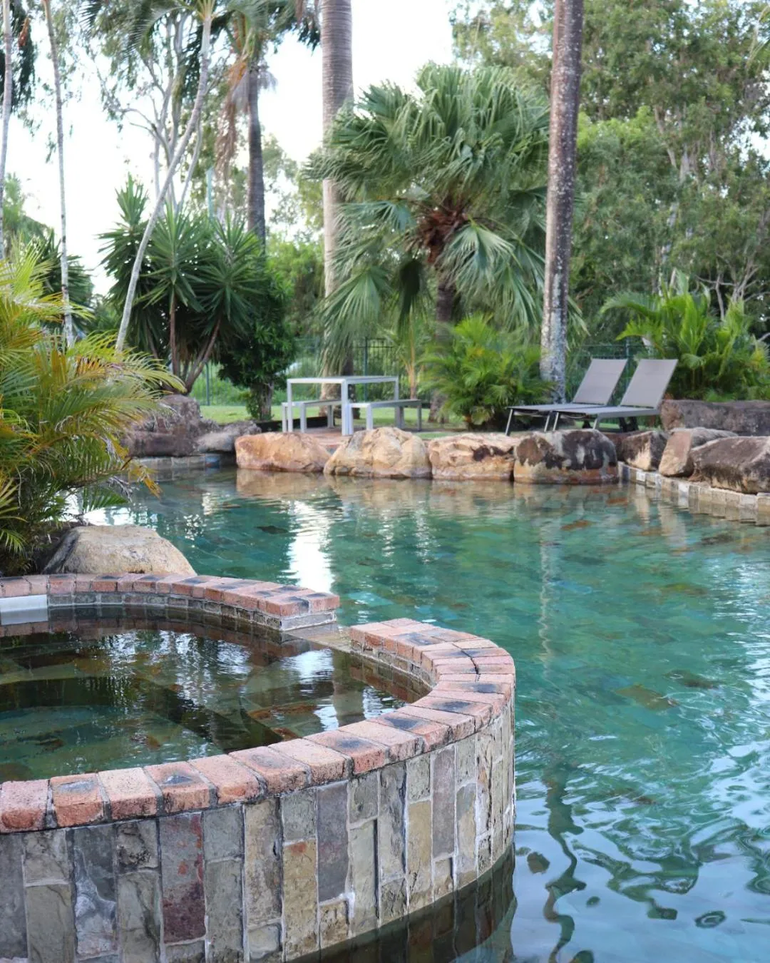Garden in Colonial Palms Motor Inn
