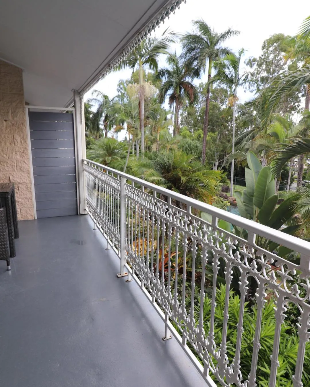 Balcony/Terrace in Colonial Palms Motor Inn