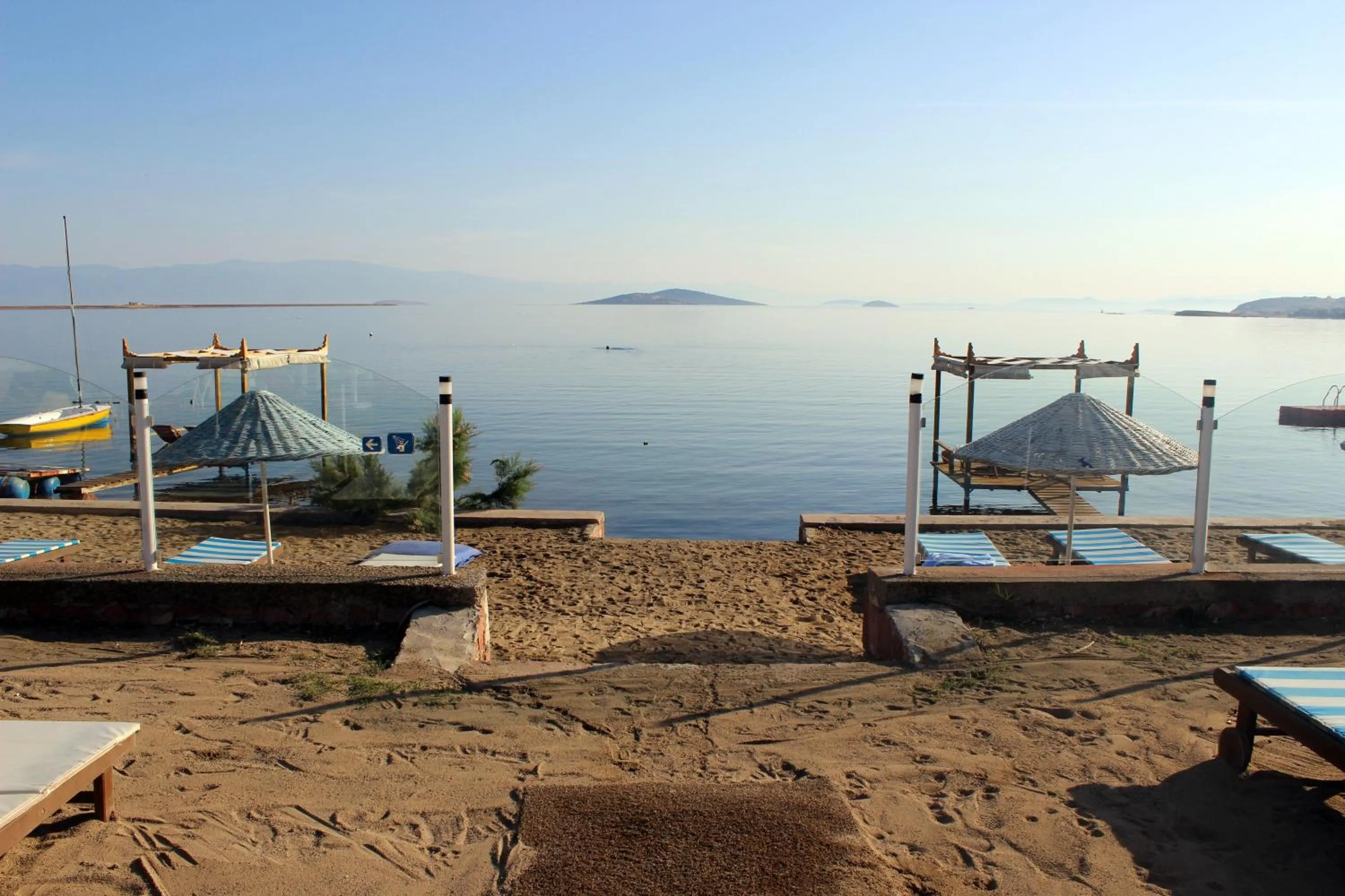 Beach in Cundavilla Hotel & Suites