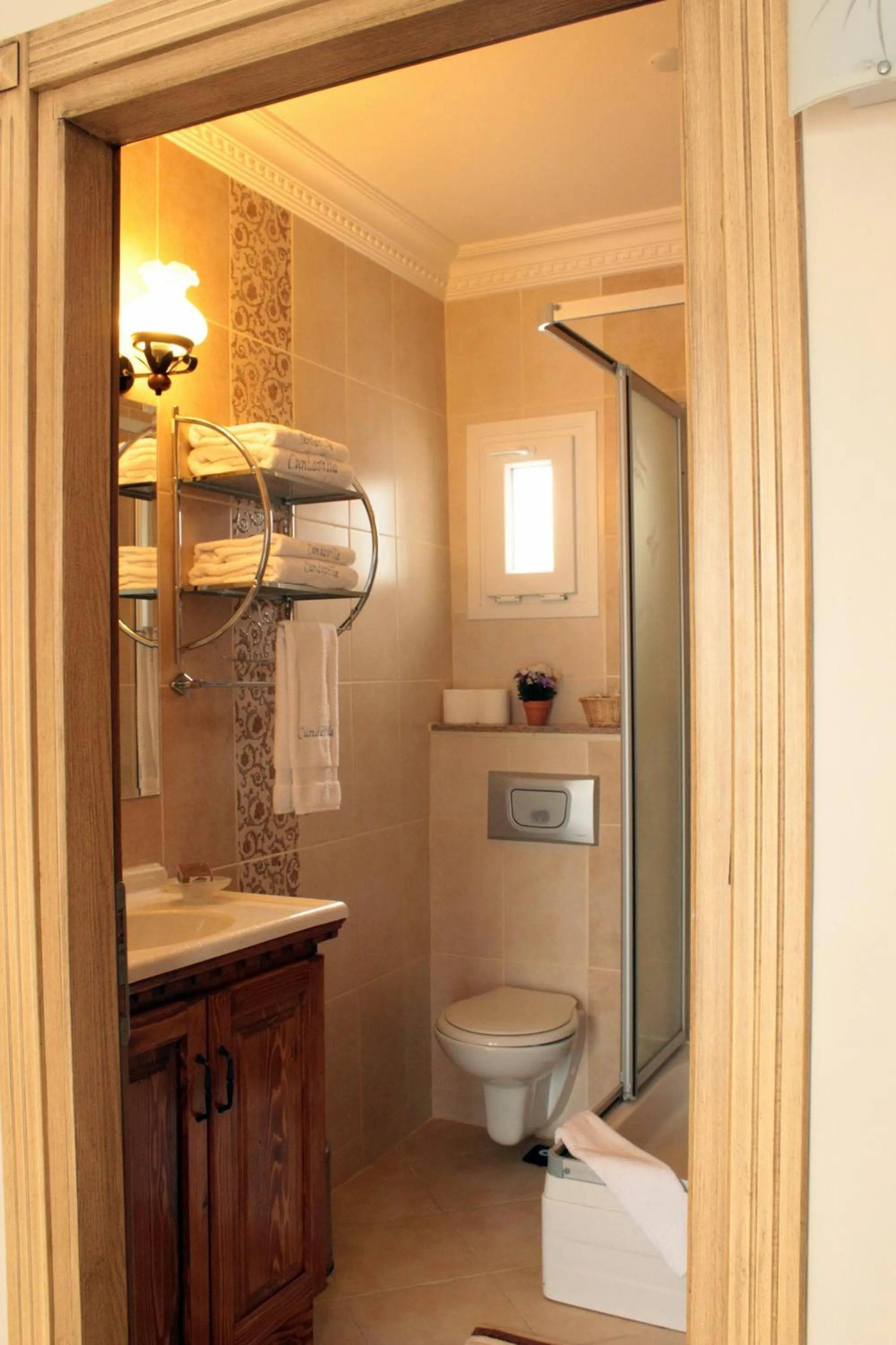 Bathroom in Cundavilla Hotel & Suites