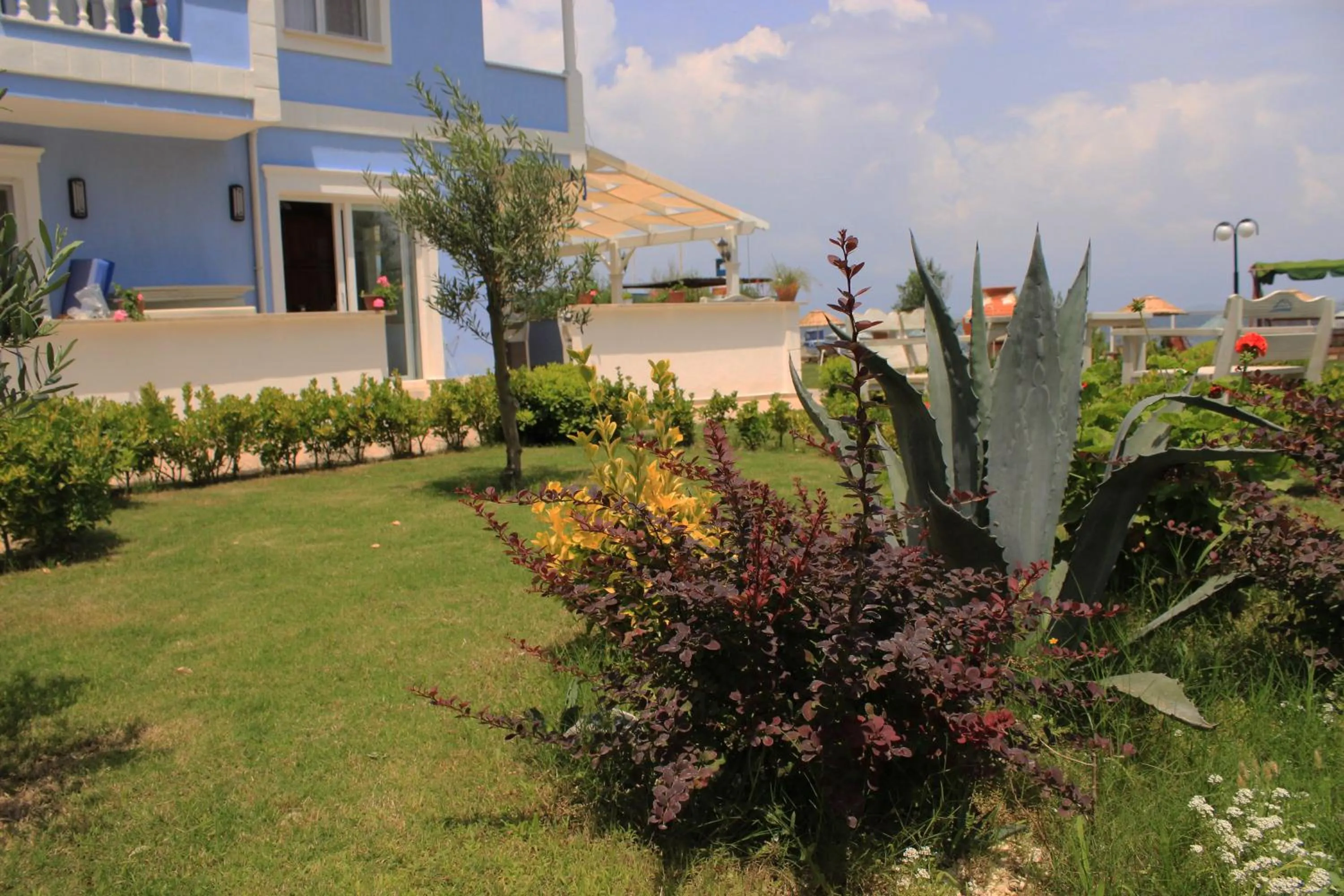 Garden in Cundavilla Hotel & Suites