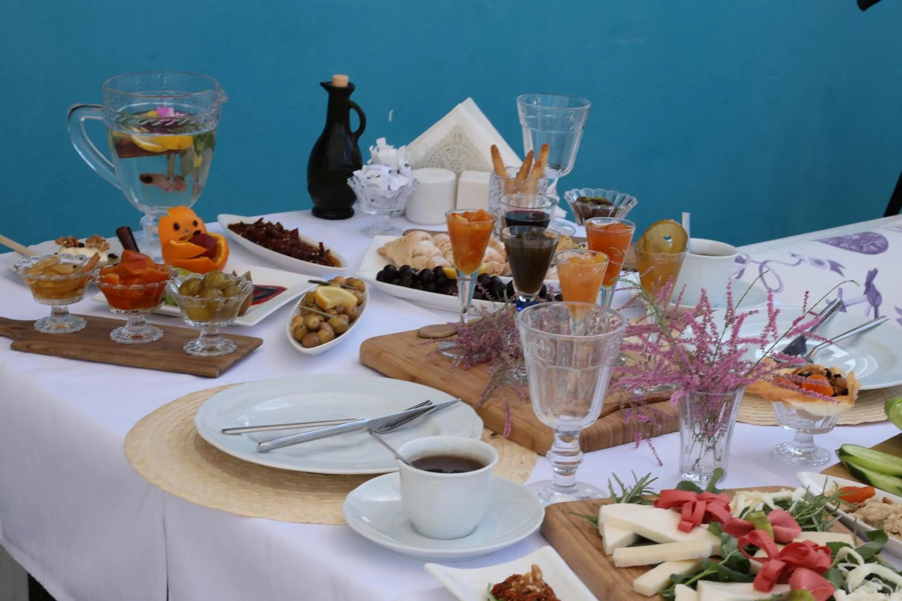 Food and drinks in Cundavilla Hotel & Suites