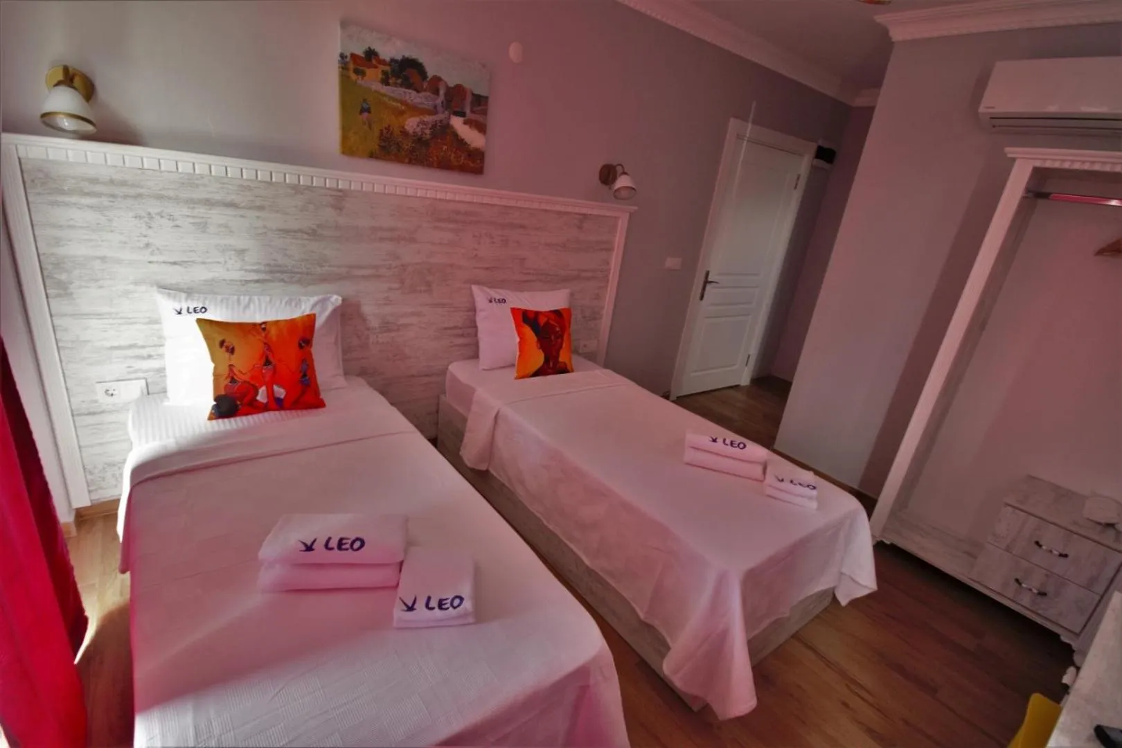 Bed in Cundavilla Hotel & Suites