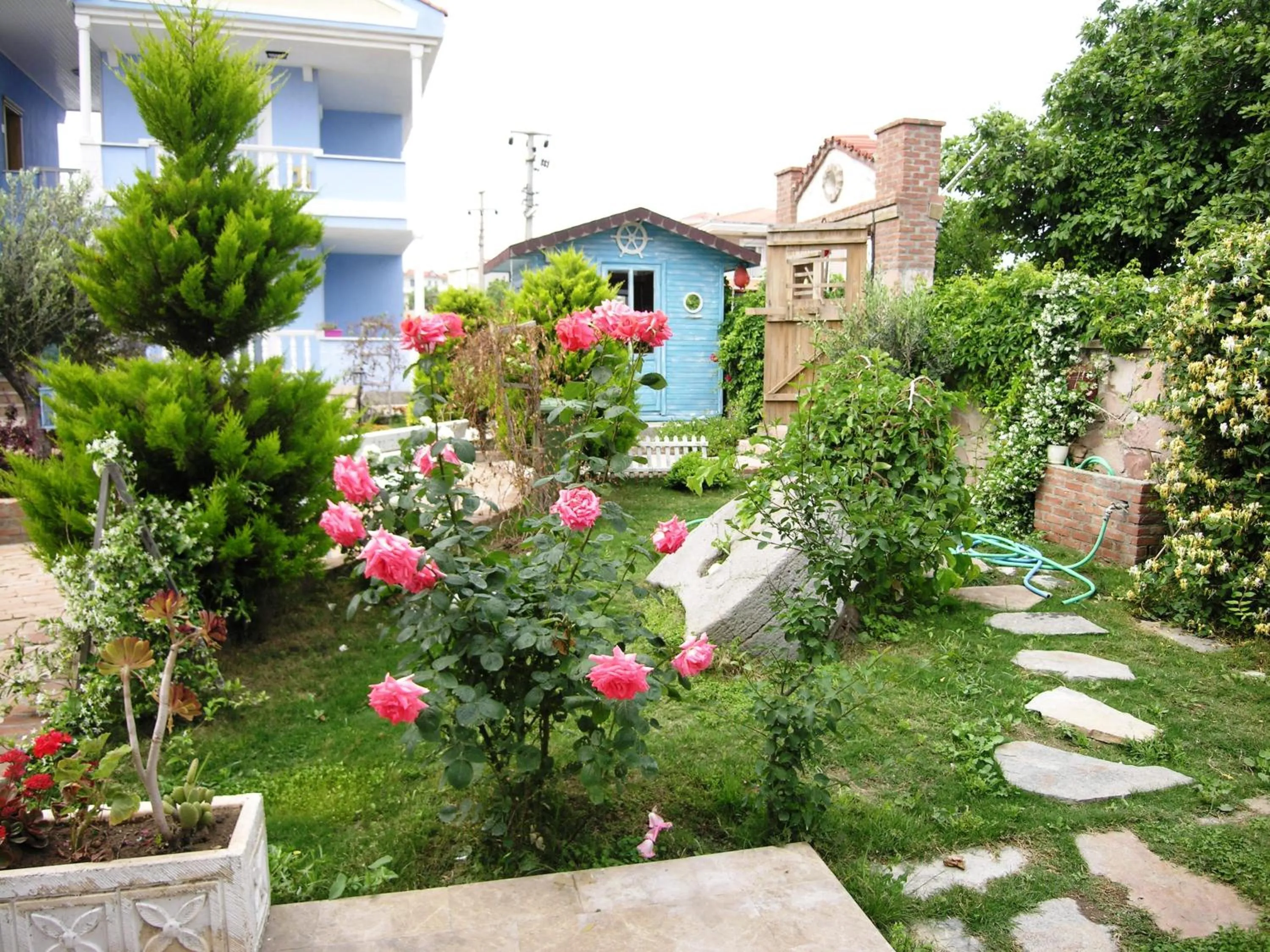 Facade/entrance in Cundavilla Hotel & Suites