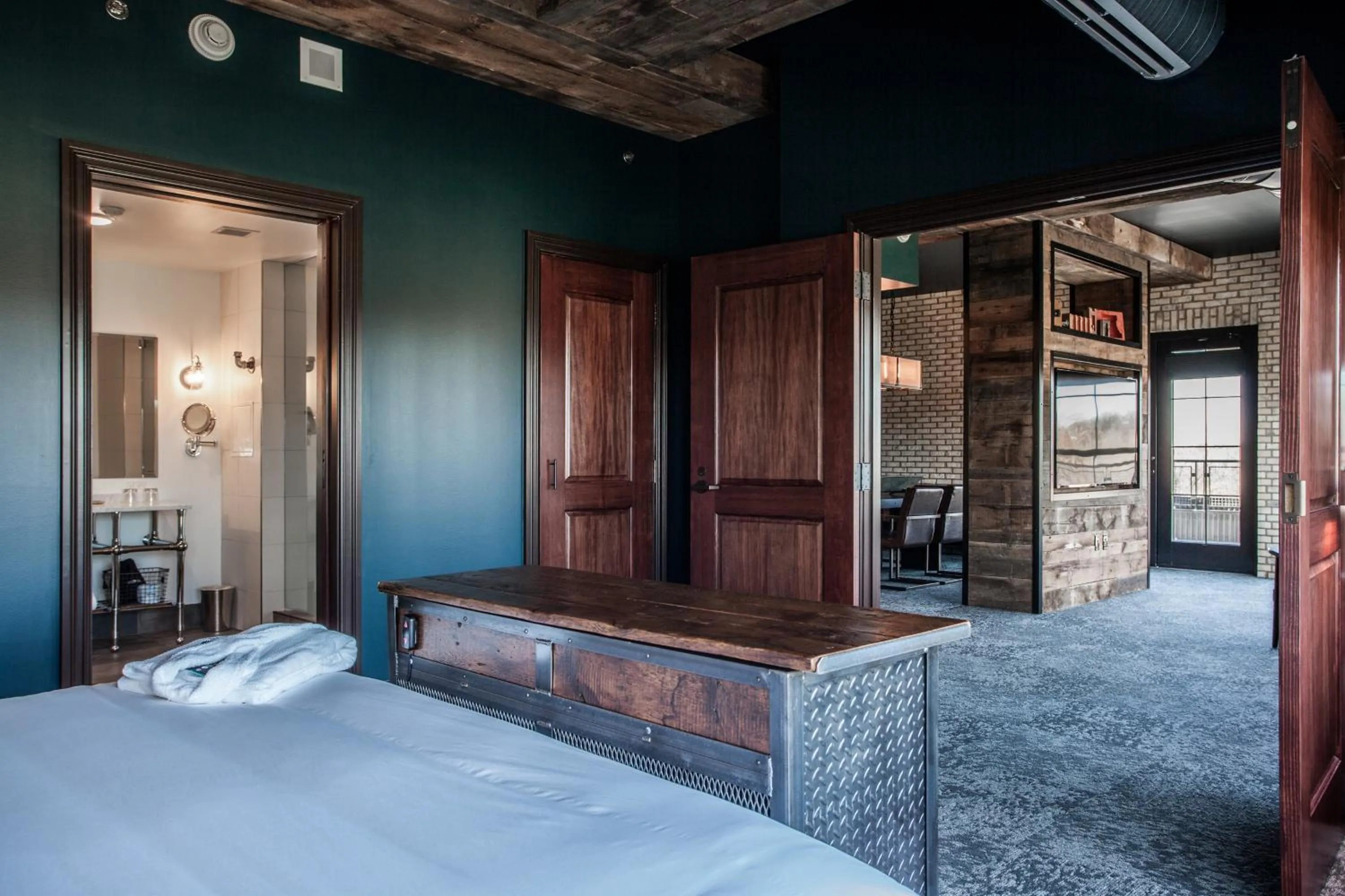 Bed in Ironworks Hotel Indy