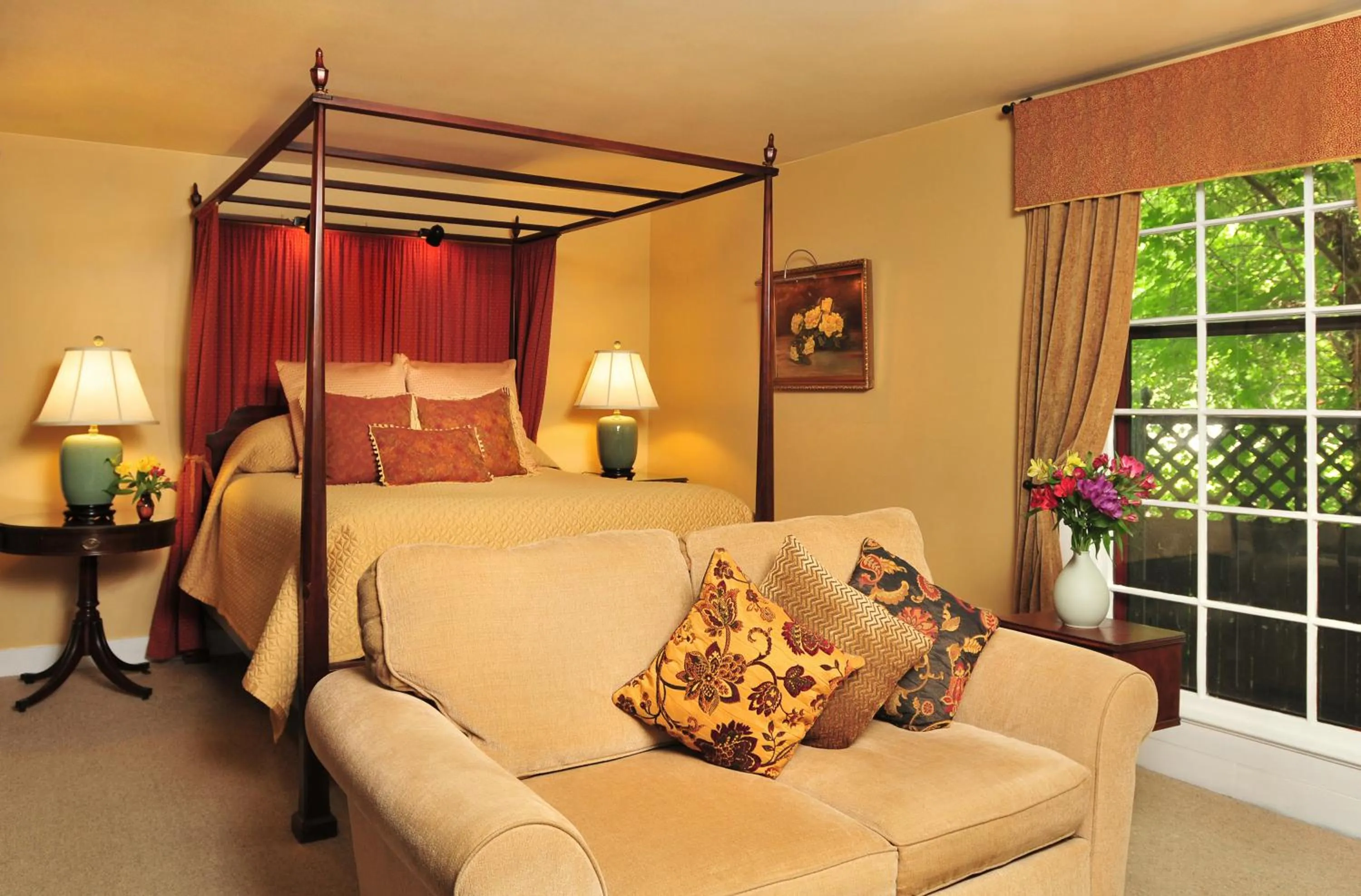 Bedroom in 1795 Acorn Inn Bed and Breakfast