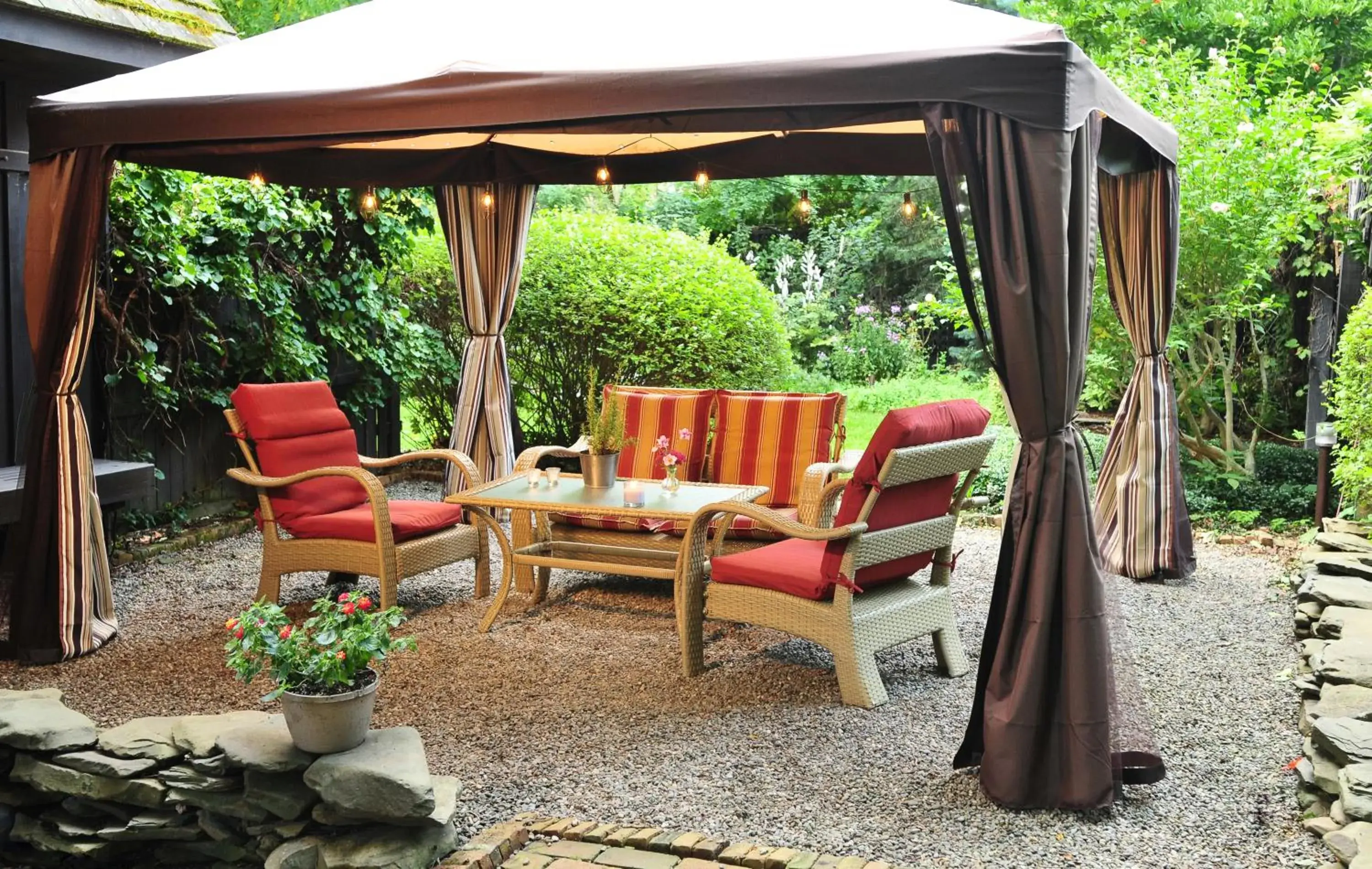 1795 Acorn Inn Bed and Breakfast 1795 Acorn Inn Bed and Breakfast