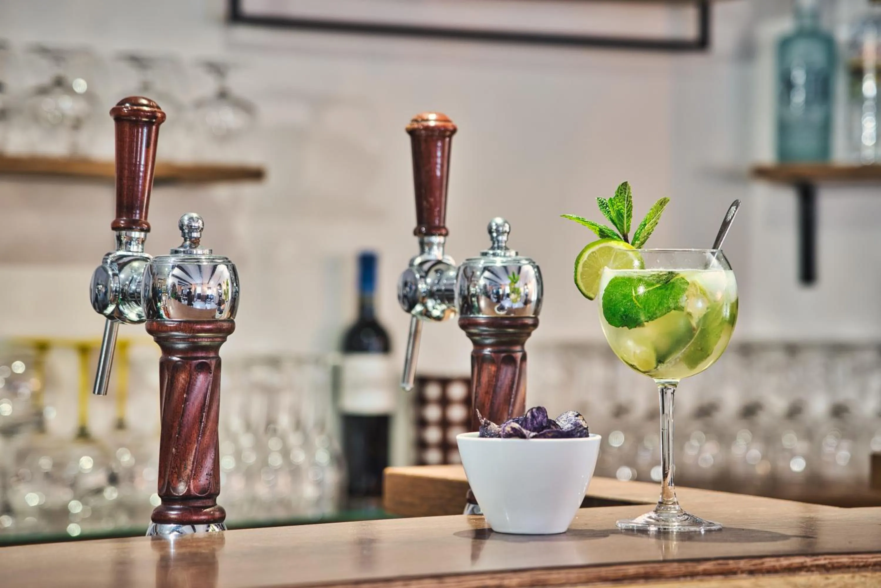 Lounge or bar in Mas De Calabrun