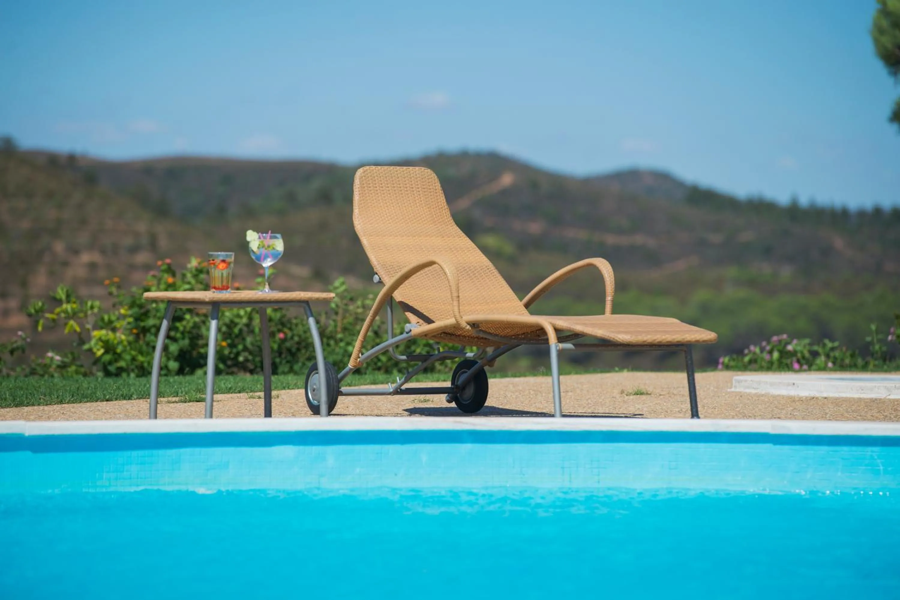 Swimming pool in Santa Clara Country Hotel