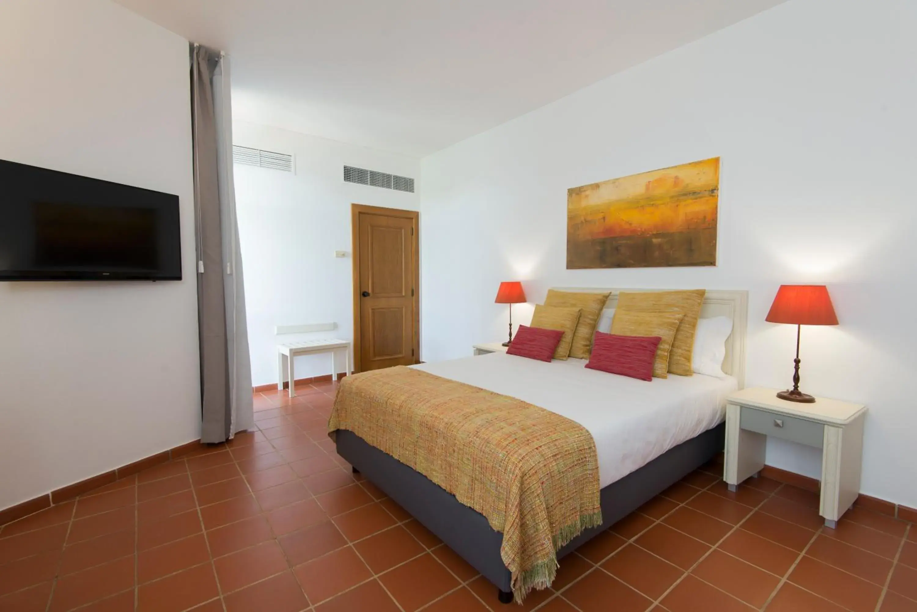 Superior Double or Twin Room with Mountain View in Santa Clara Country Hotel Superior Double or Twin Room with Mountain View in Santa Clara Country Hotel