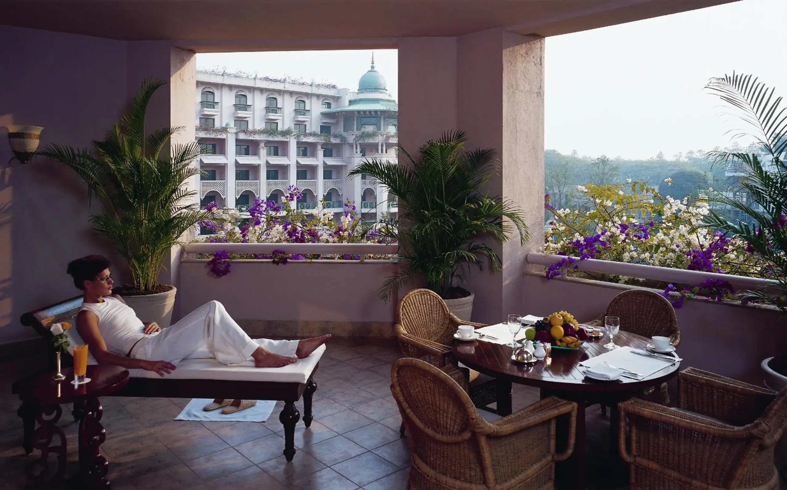 Turret Suite-with 2 way transfers,Free wi-fi & Club lounge access - single occupancy in The Leela Palace Bengaluru Turret Suite-with 2 way transfers,Free wi-fi & Club lounge access - single occupancy in The Leela Palace Bengaluru