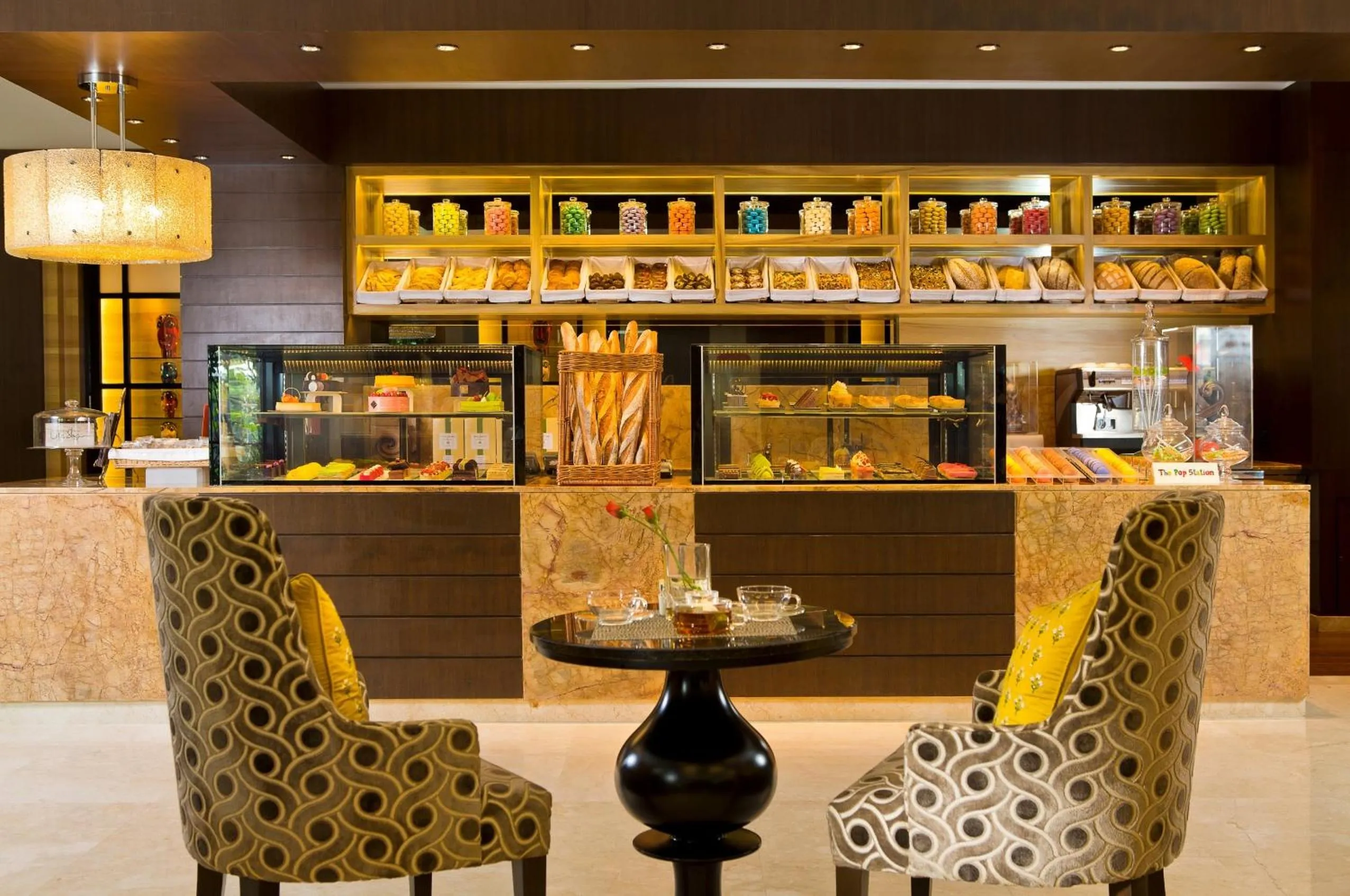 Restaurant/places to eat in The Leela Palace Bengaluru