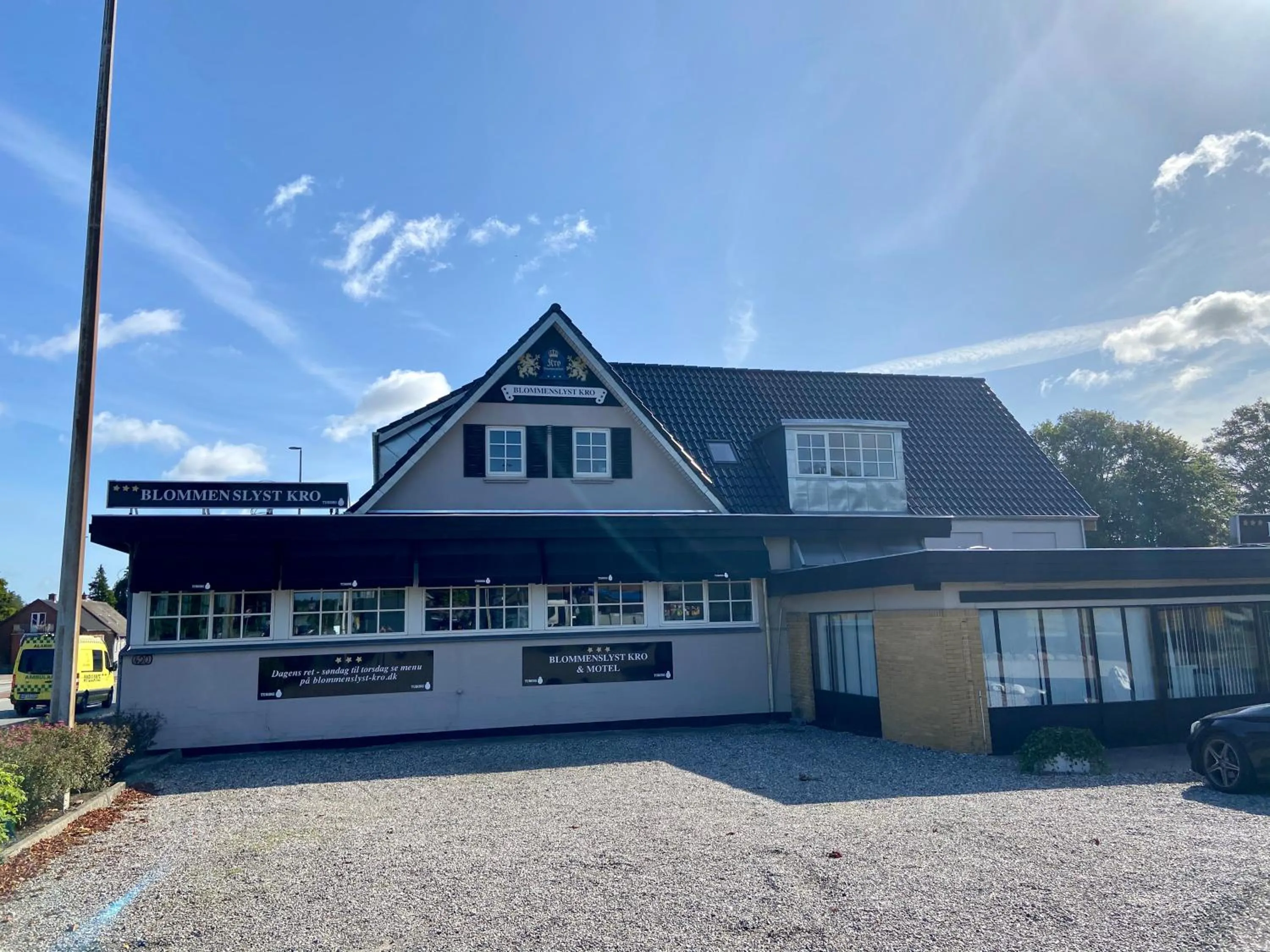 Property building in Blommenslyst Kro