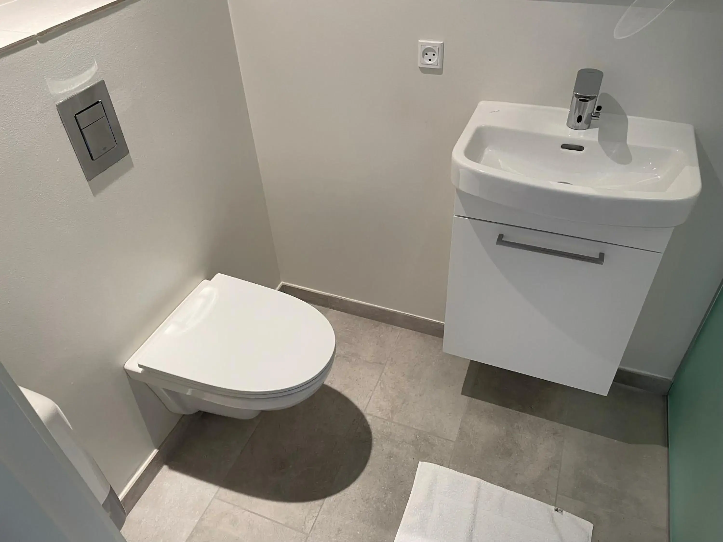 Single Room with Private Bathroom - single occupancy in Blommenslyst Kro Single Room with Private Bathroom - single occupancy in Blommenslyst Kro