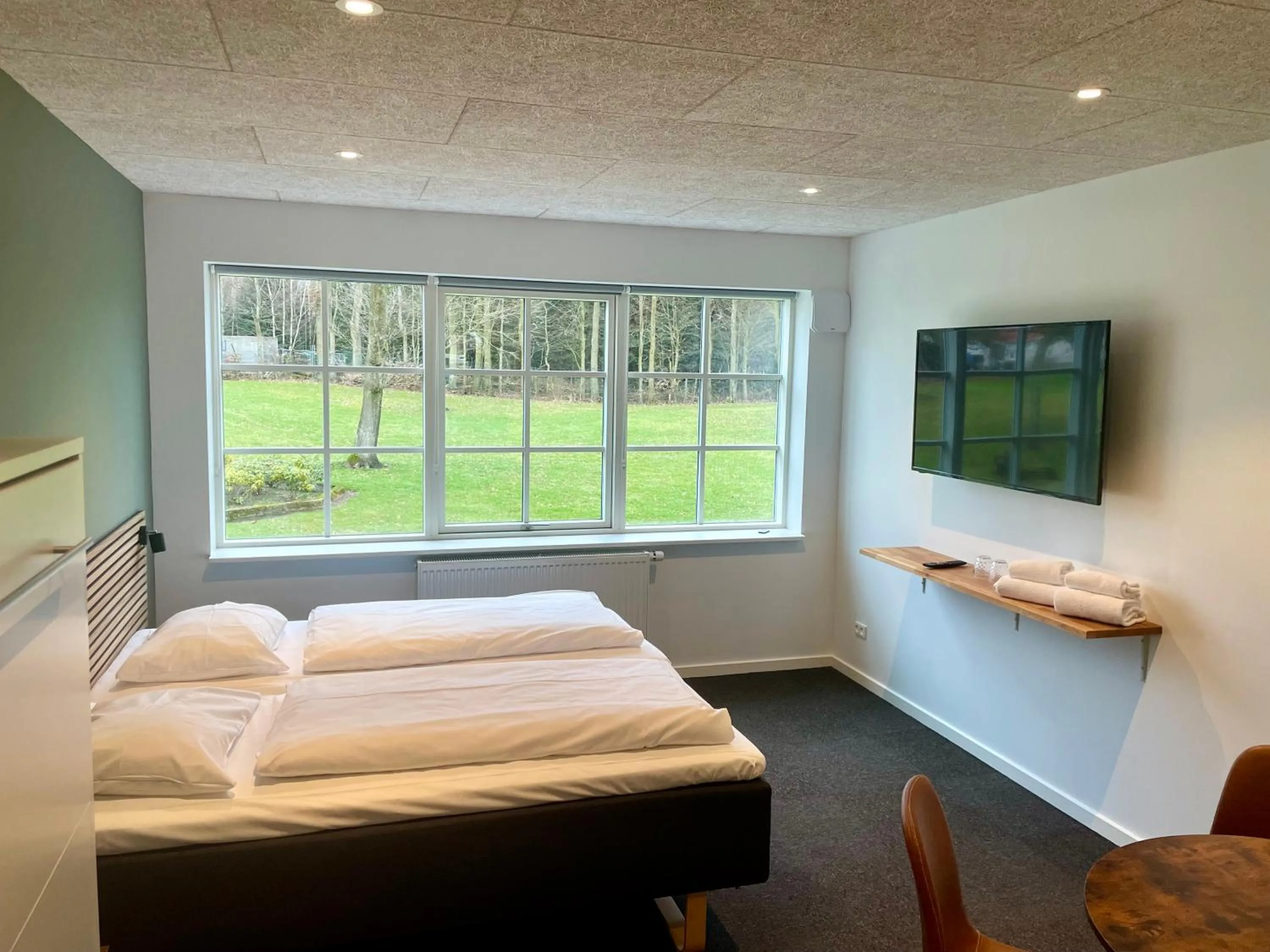 Restaurant/places to eat, Bed in Blommenslyst Kro