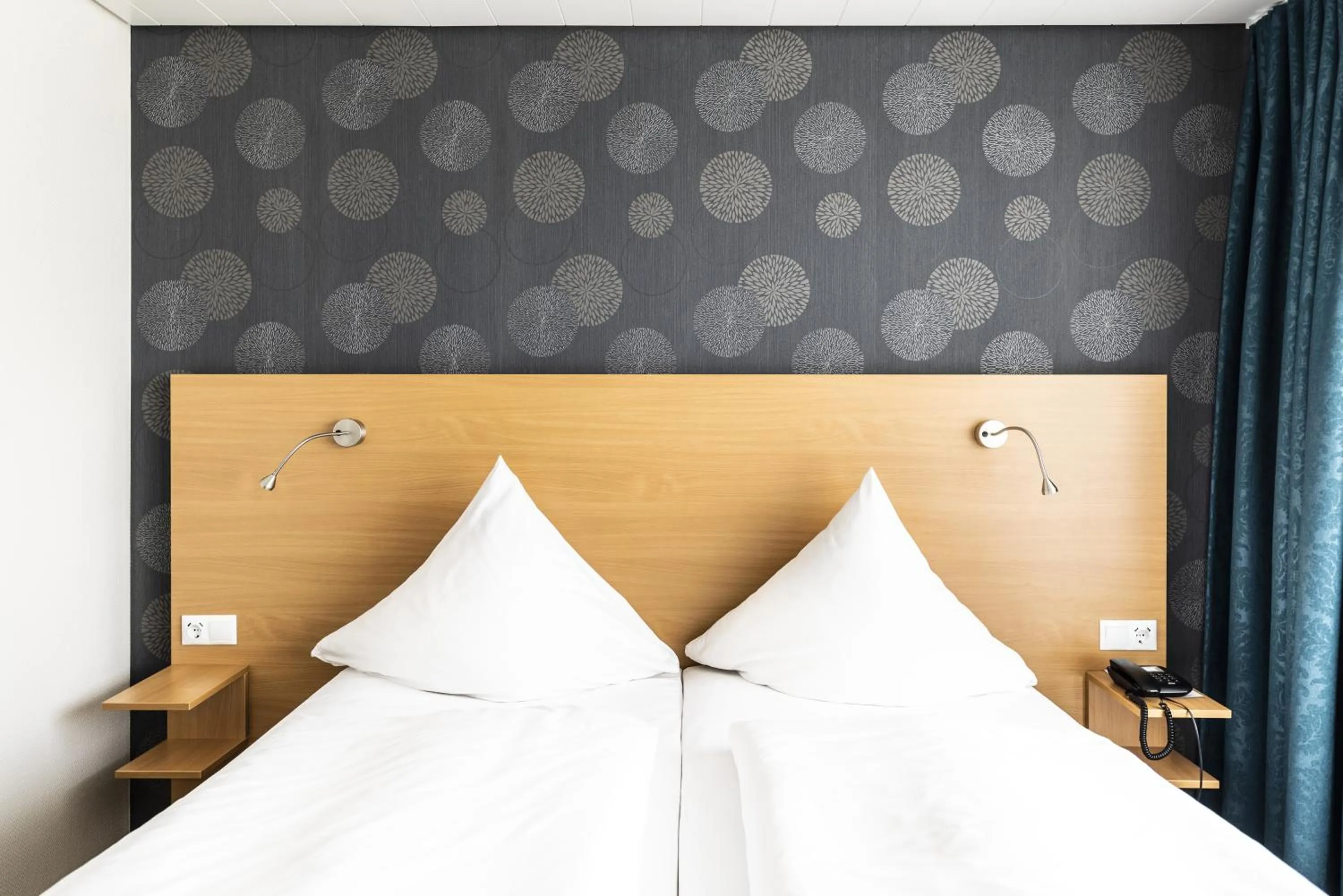 Bed in Hotel ISG Heidelberg