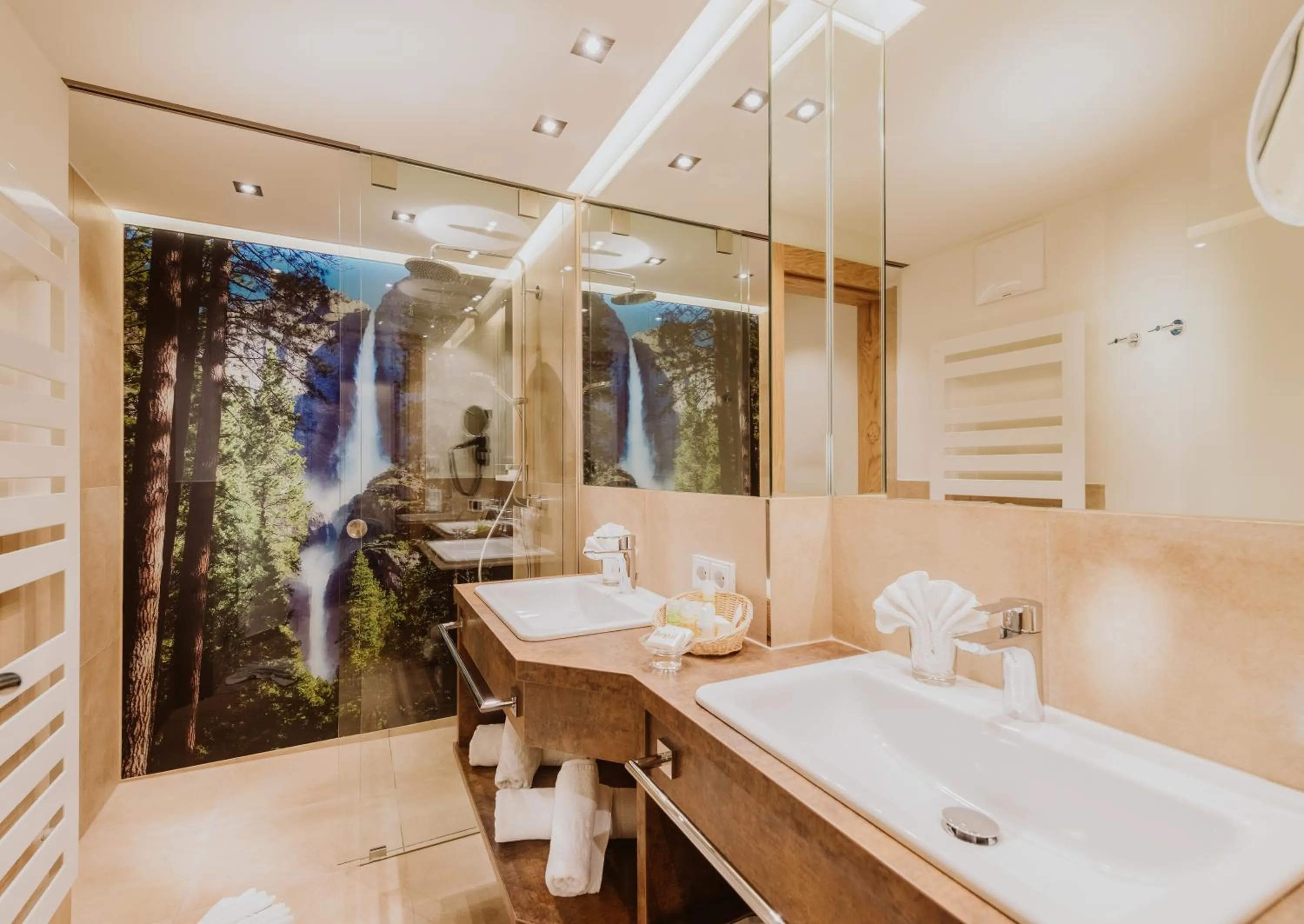 Bathroom in Verwöhnhotel Berghof