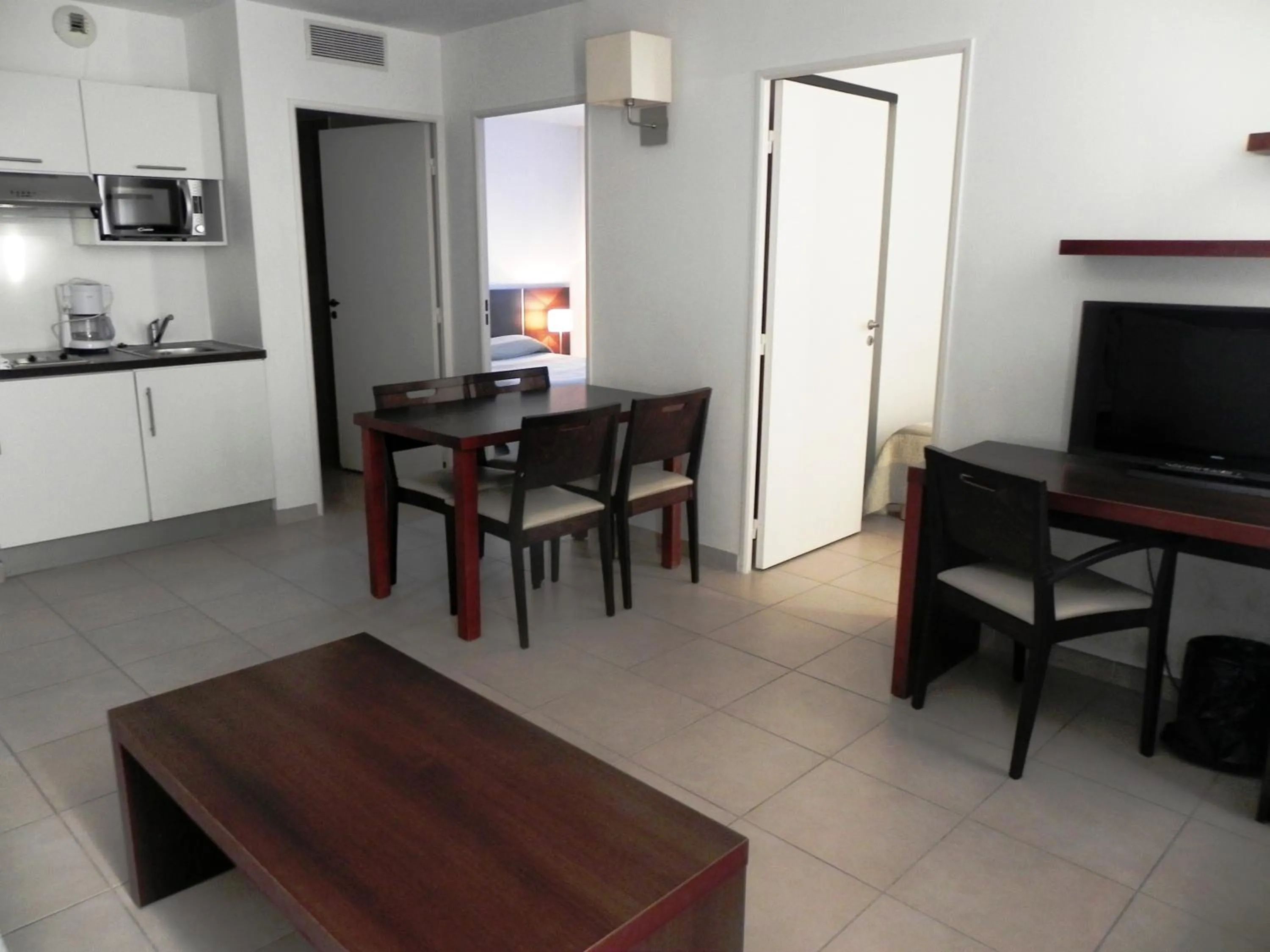 Kitchen or kitchenette in Residence Services Calypso Calanques Plage