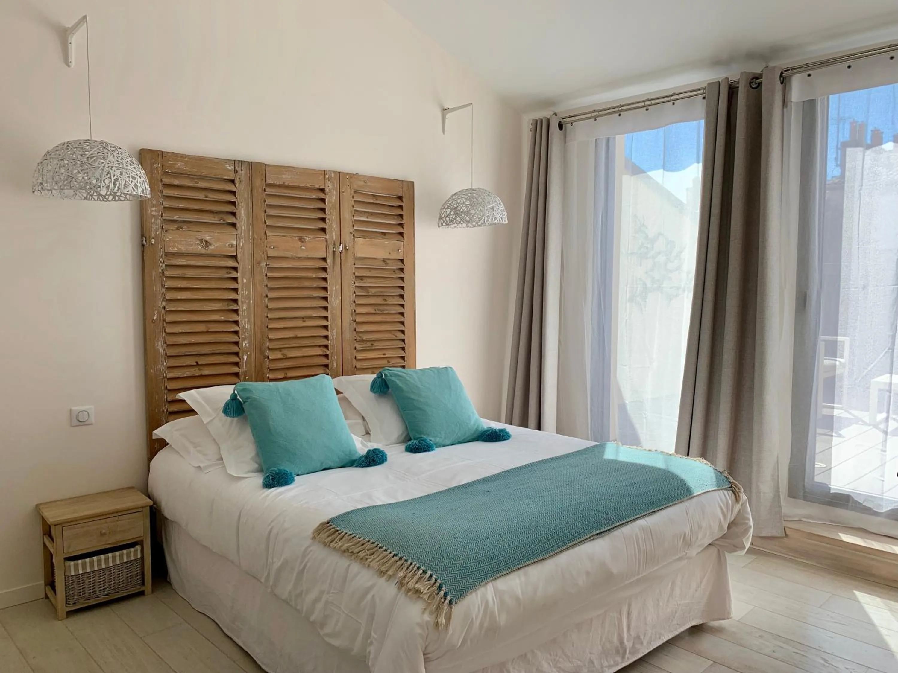 Bed in La Maison Odeia Bordeaux Centre