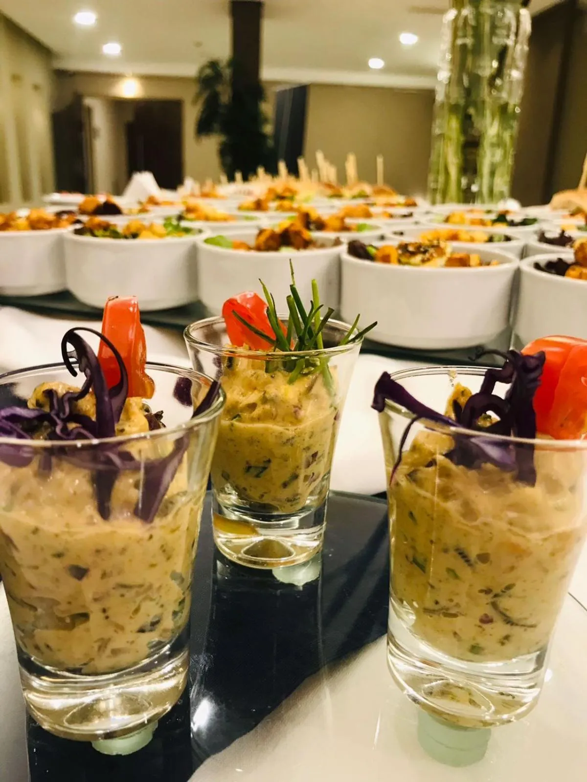 Restaurant/places to eat in Land Plaza Hotel