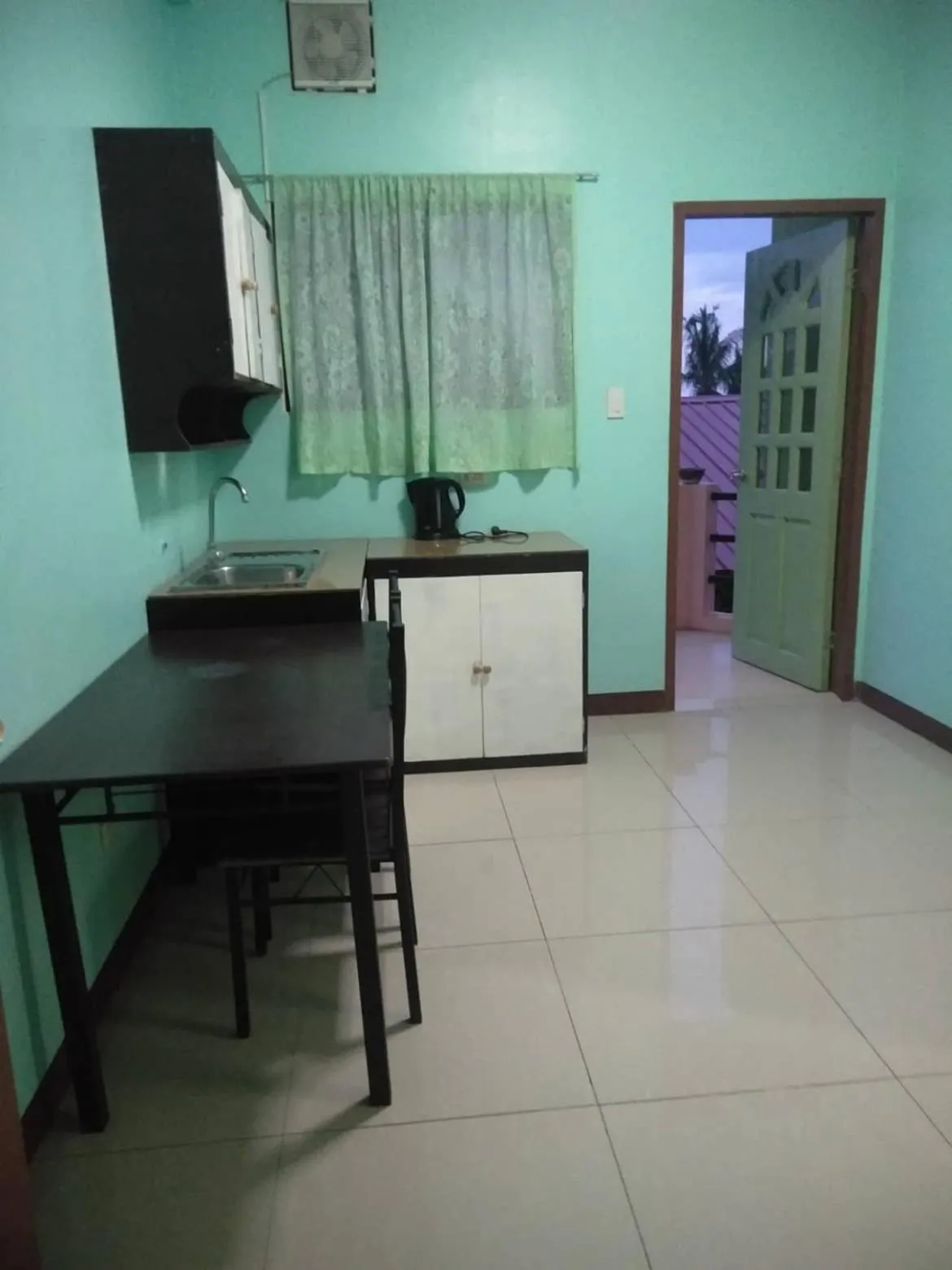 Kitchen or kitchenette in A's Azotea de Bohol