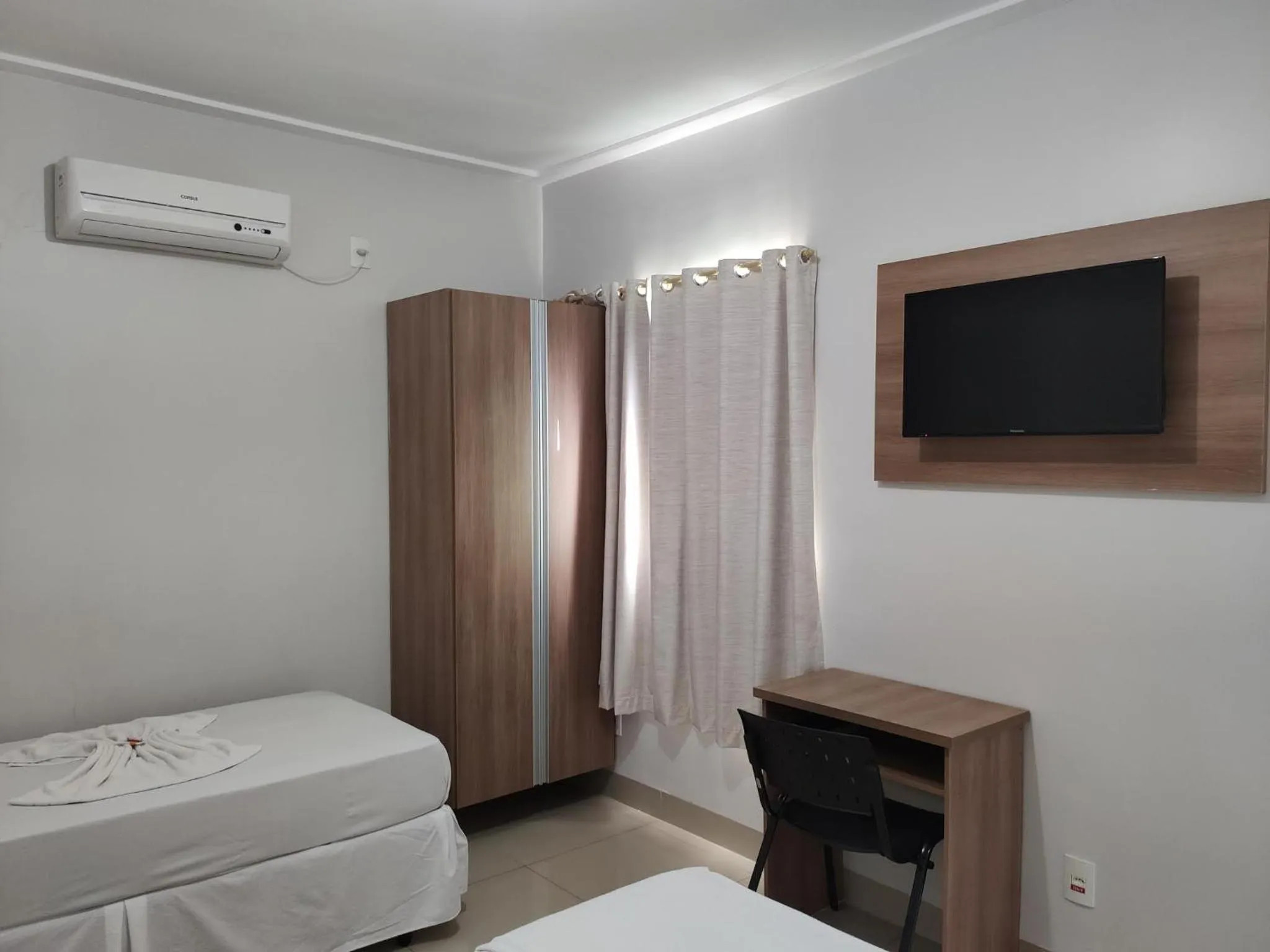 Bed in Cemarim Hotel