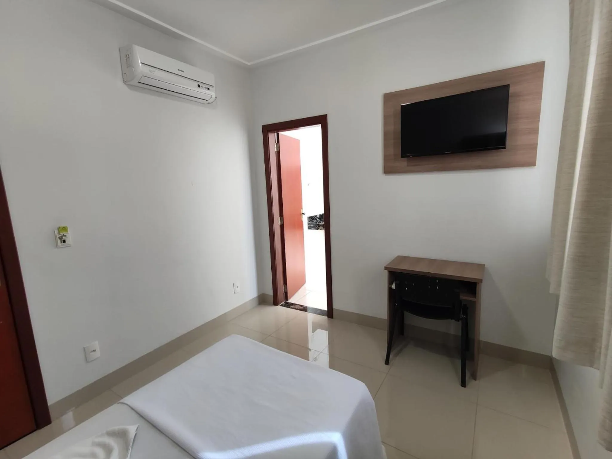 Bed in Cemarim Hotel