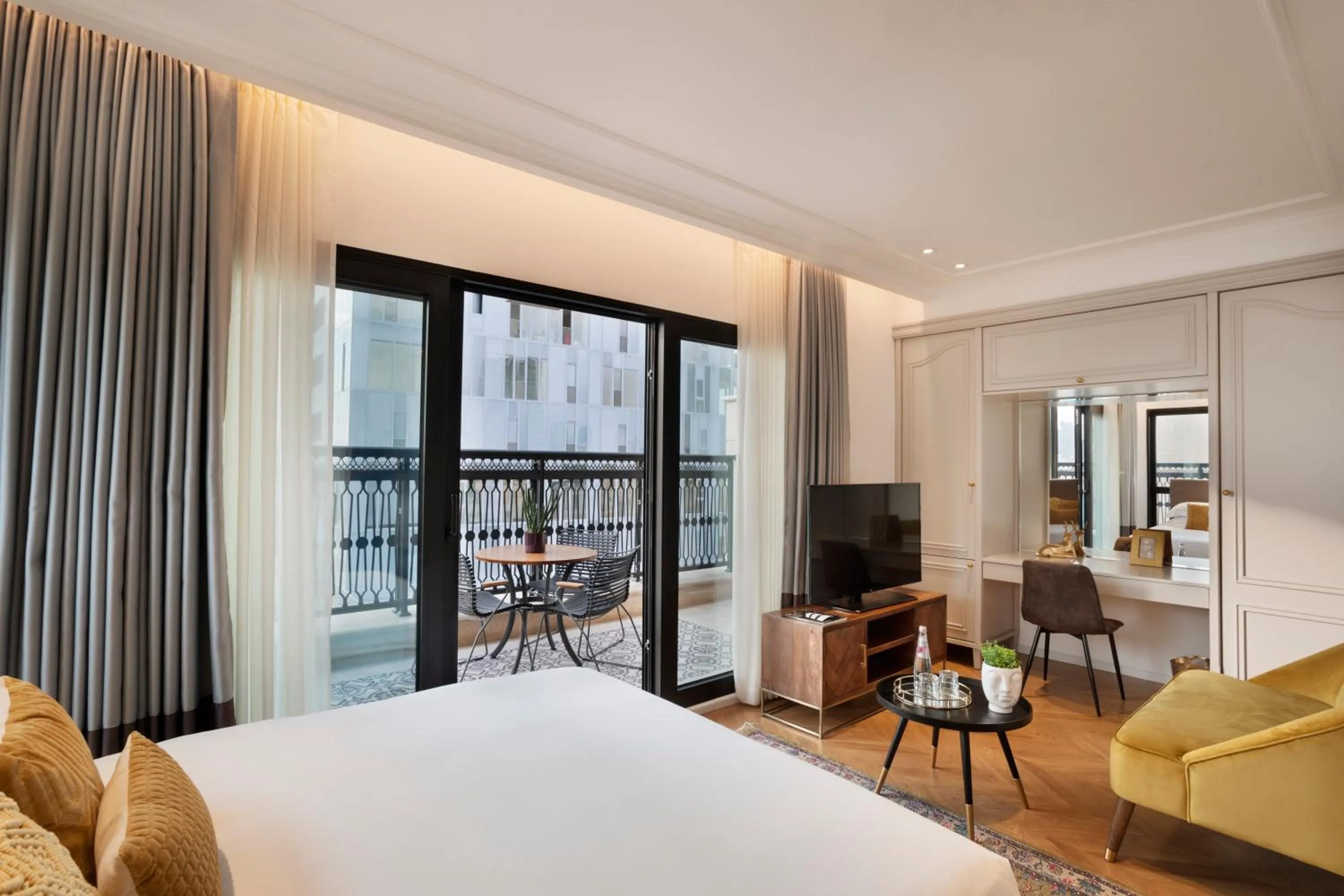 TV and multimedia, Bed in Hotel Jacob Samuel by Prima Hotels