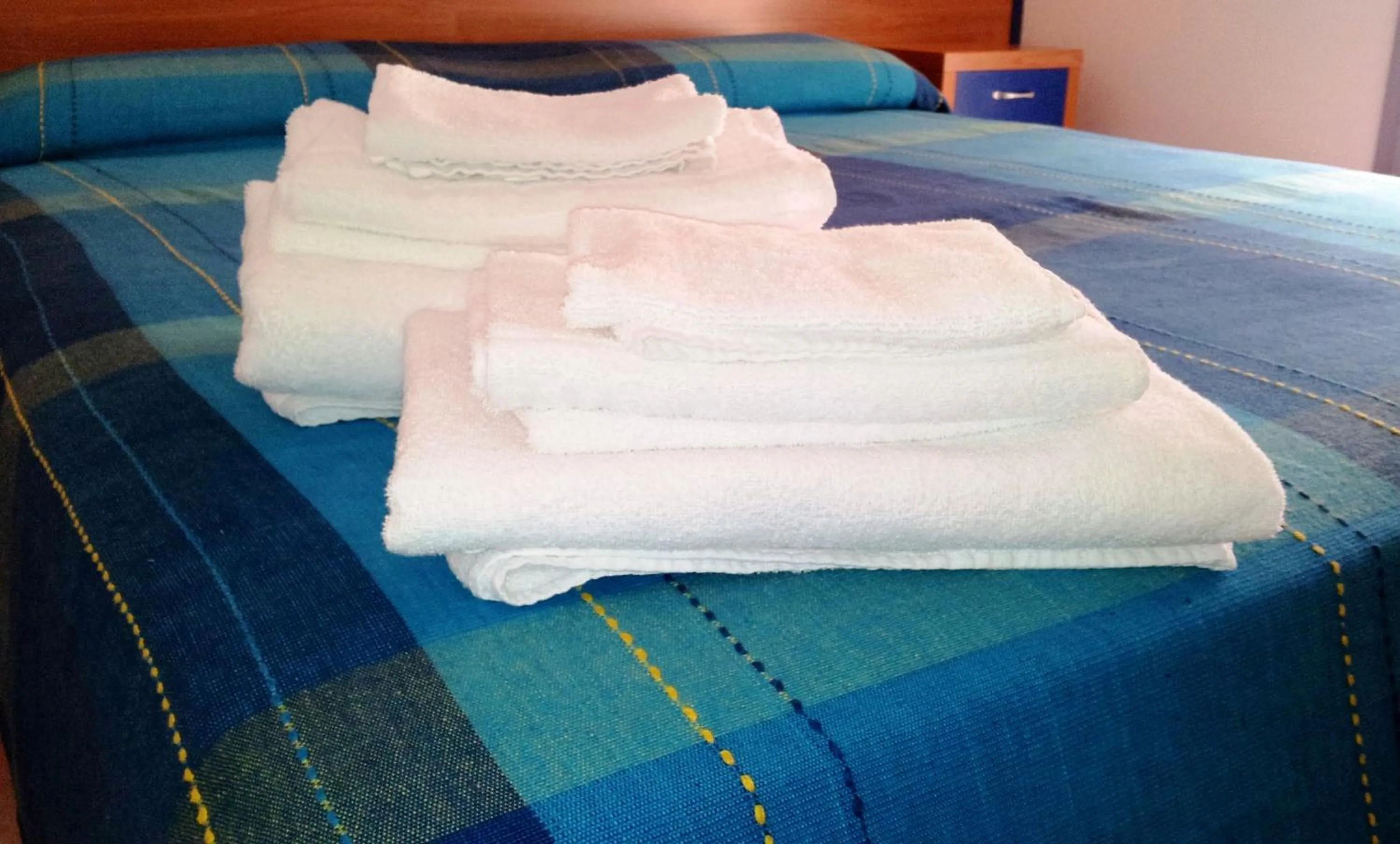 Other, Bed in Hotel Iride stazione Lambrate Città studi