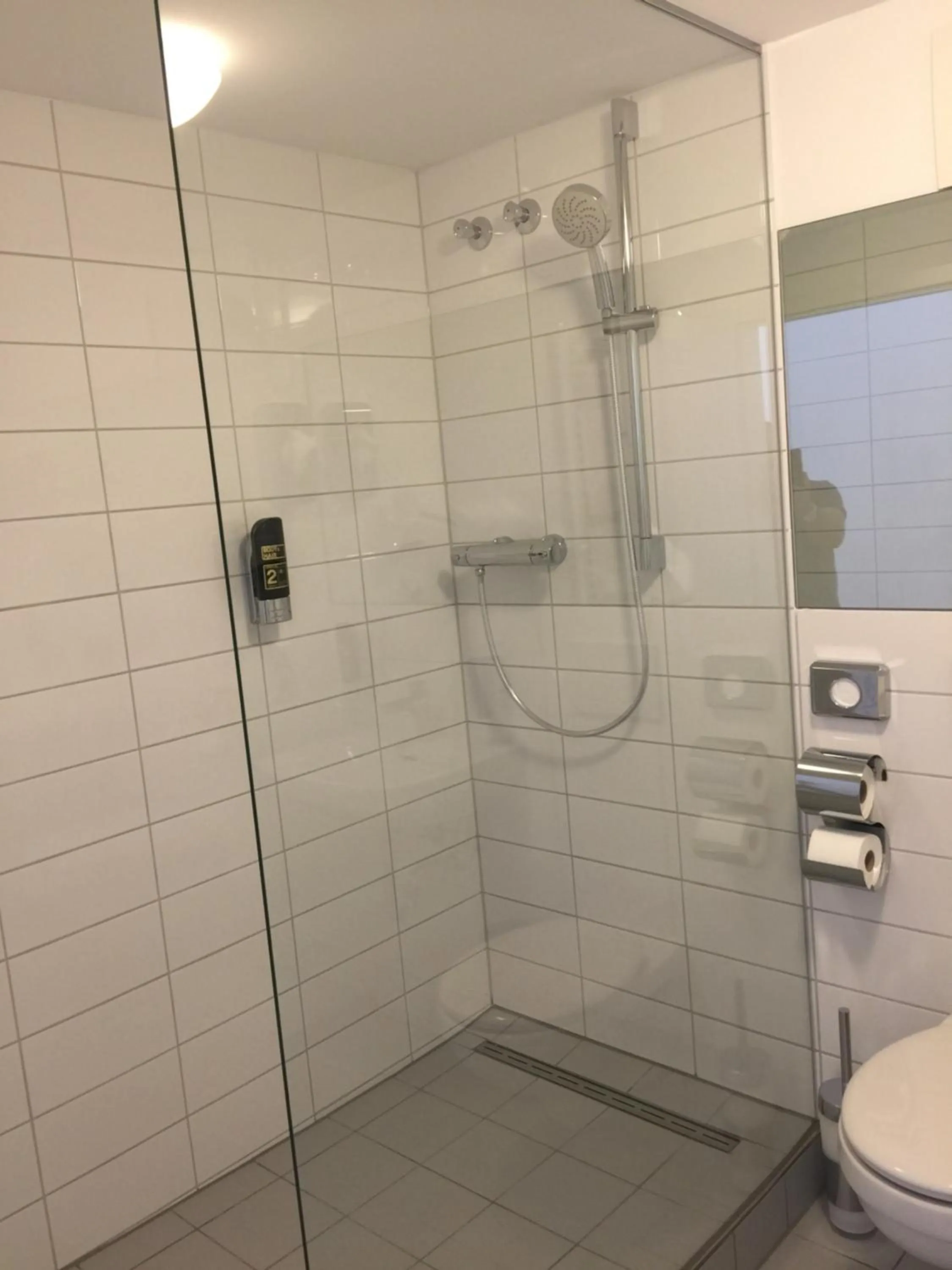 Shower in Hotel Central Hannover