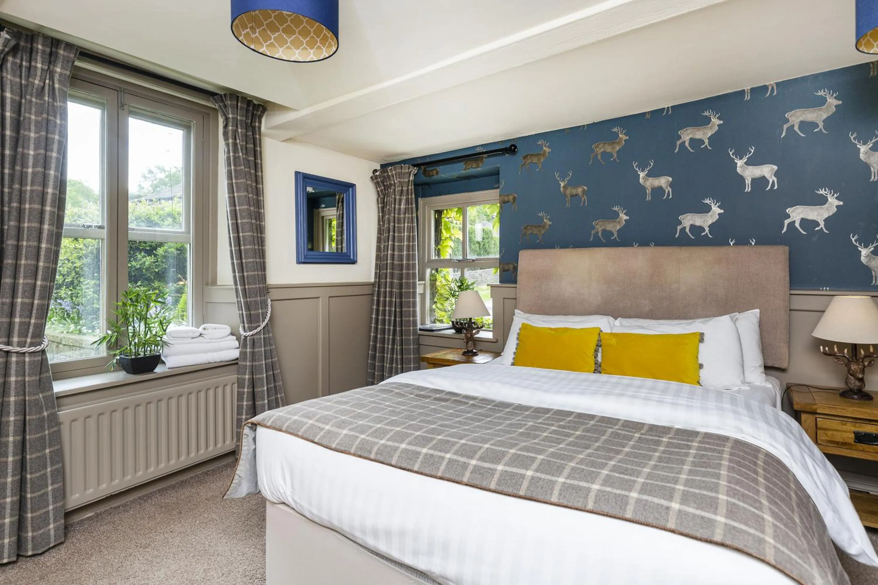 Bedroom, Bed in The Fleece Inn at Barkisland