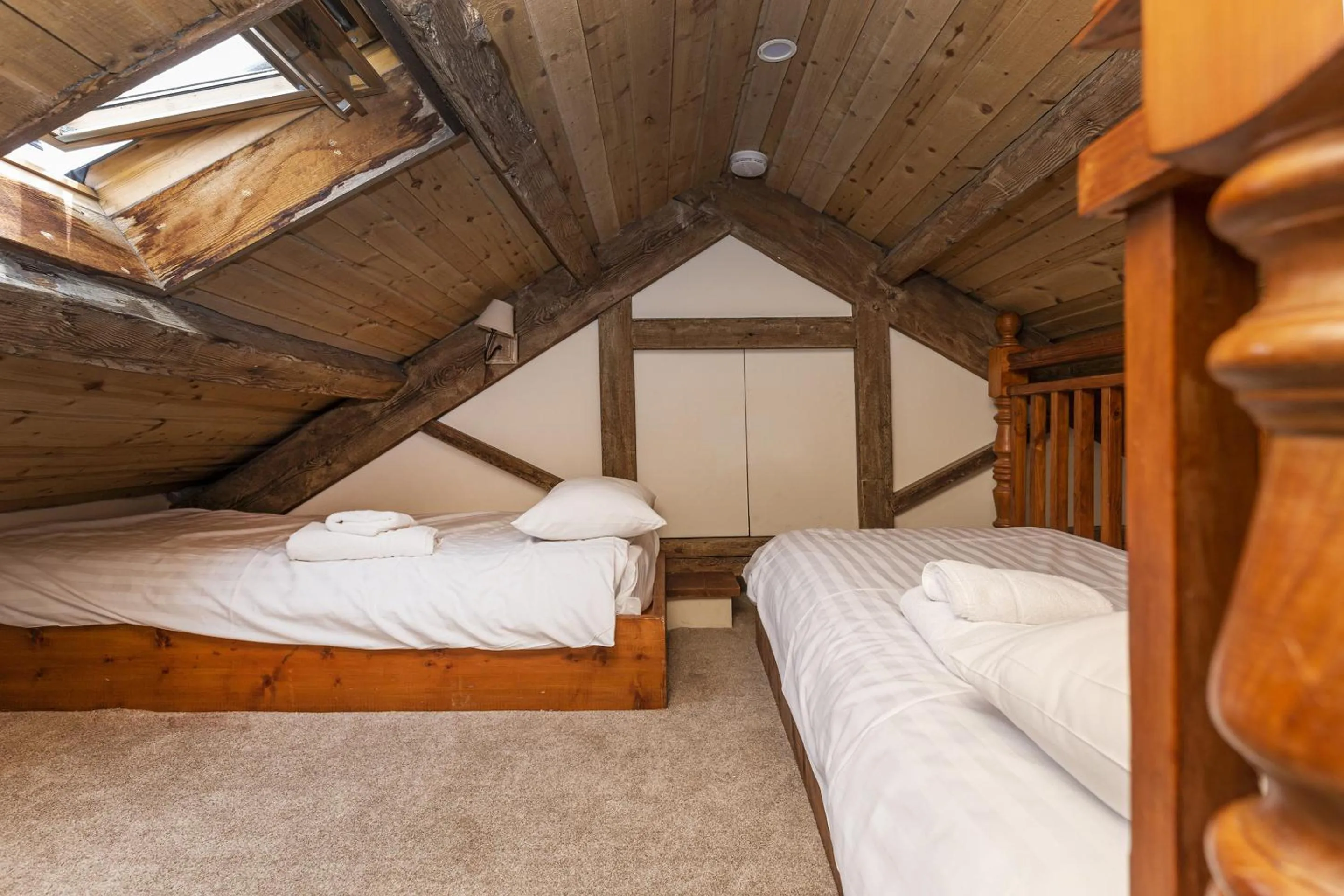 Bedroom, Bed in The Fleece Inn at Barkisland