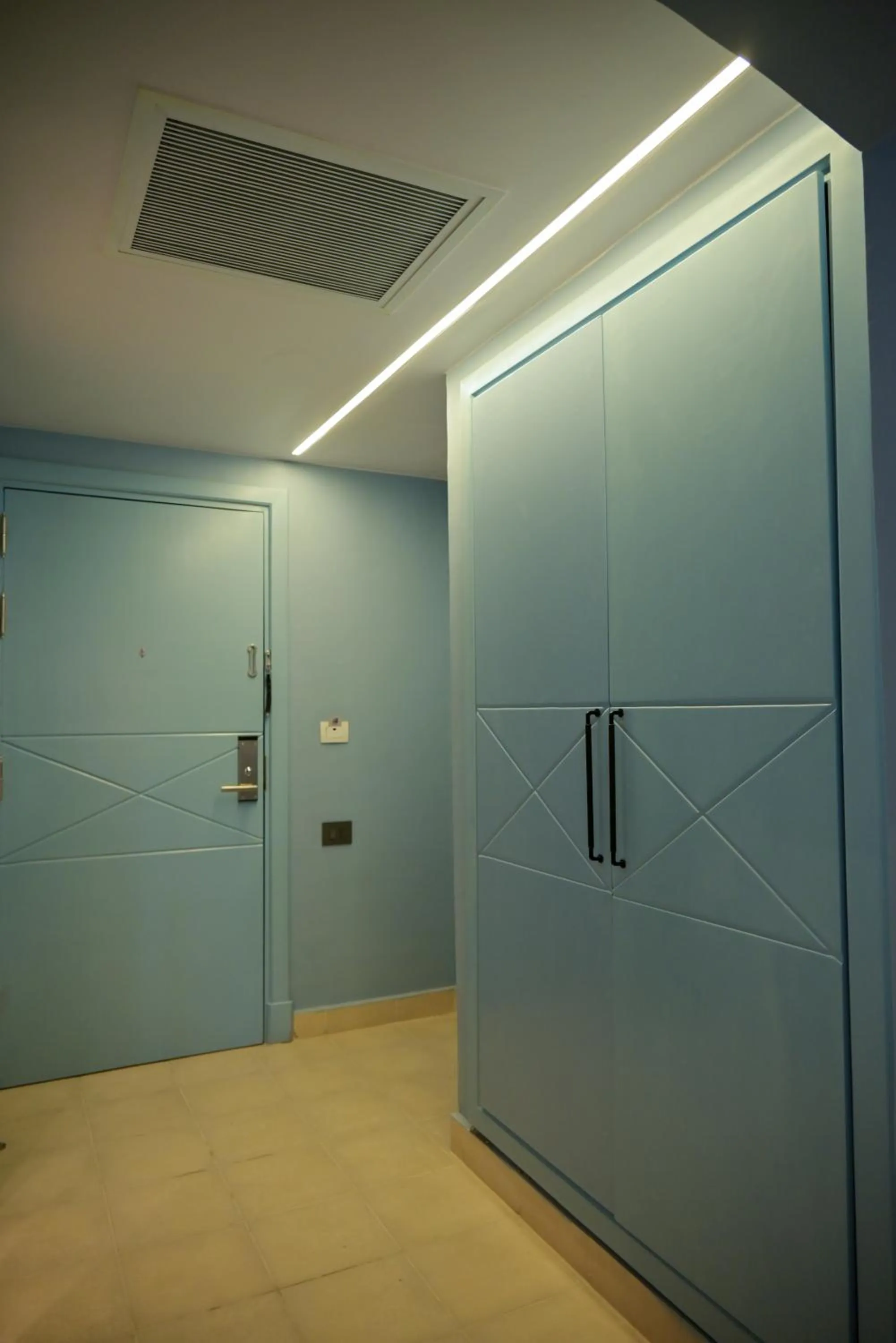 Amphoras Aqua Adults Friendly