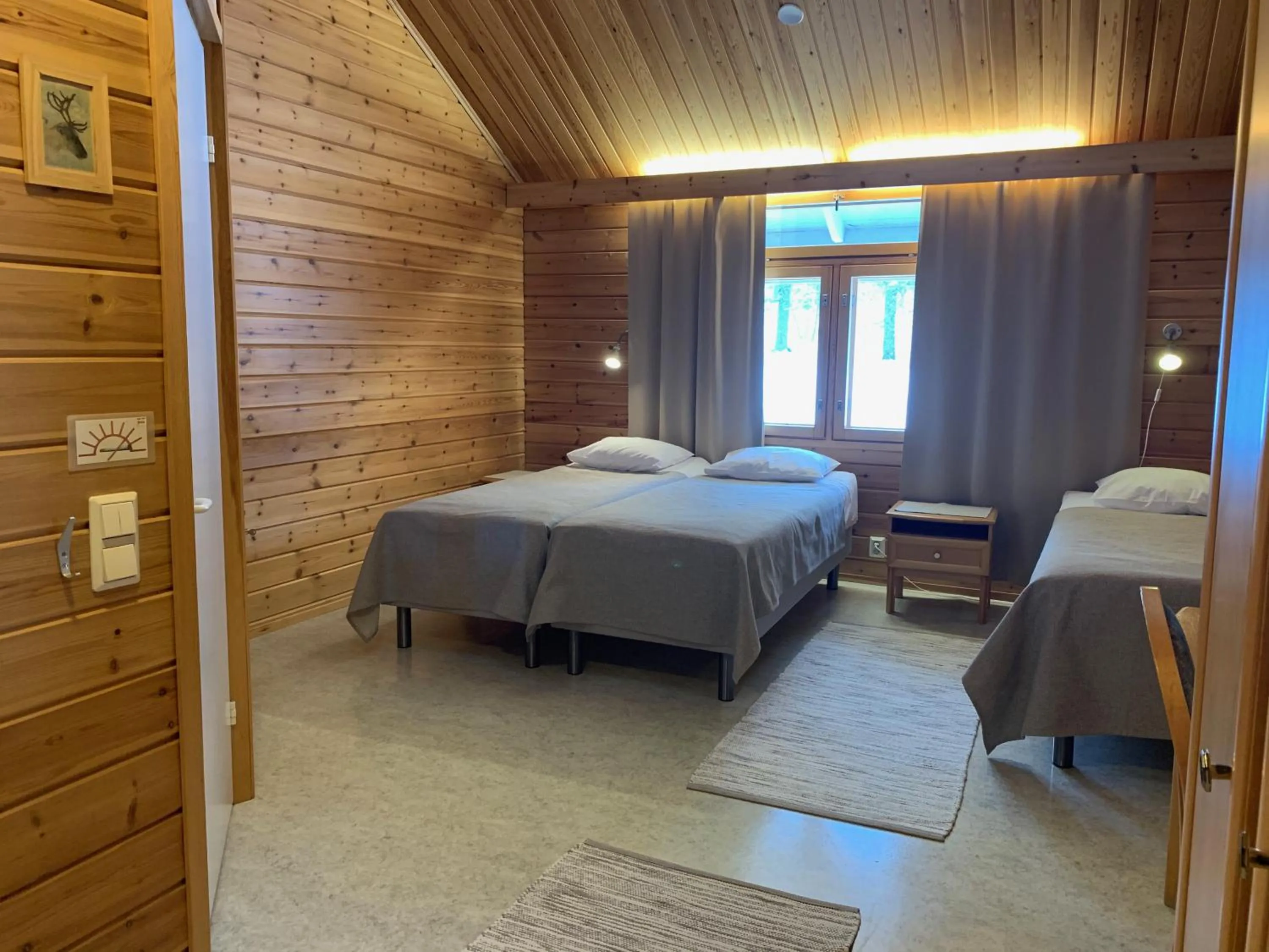 Photo of the whole room, Bed in Hotel Hetan Majatalo