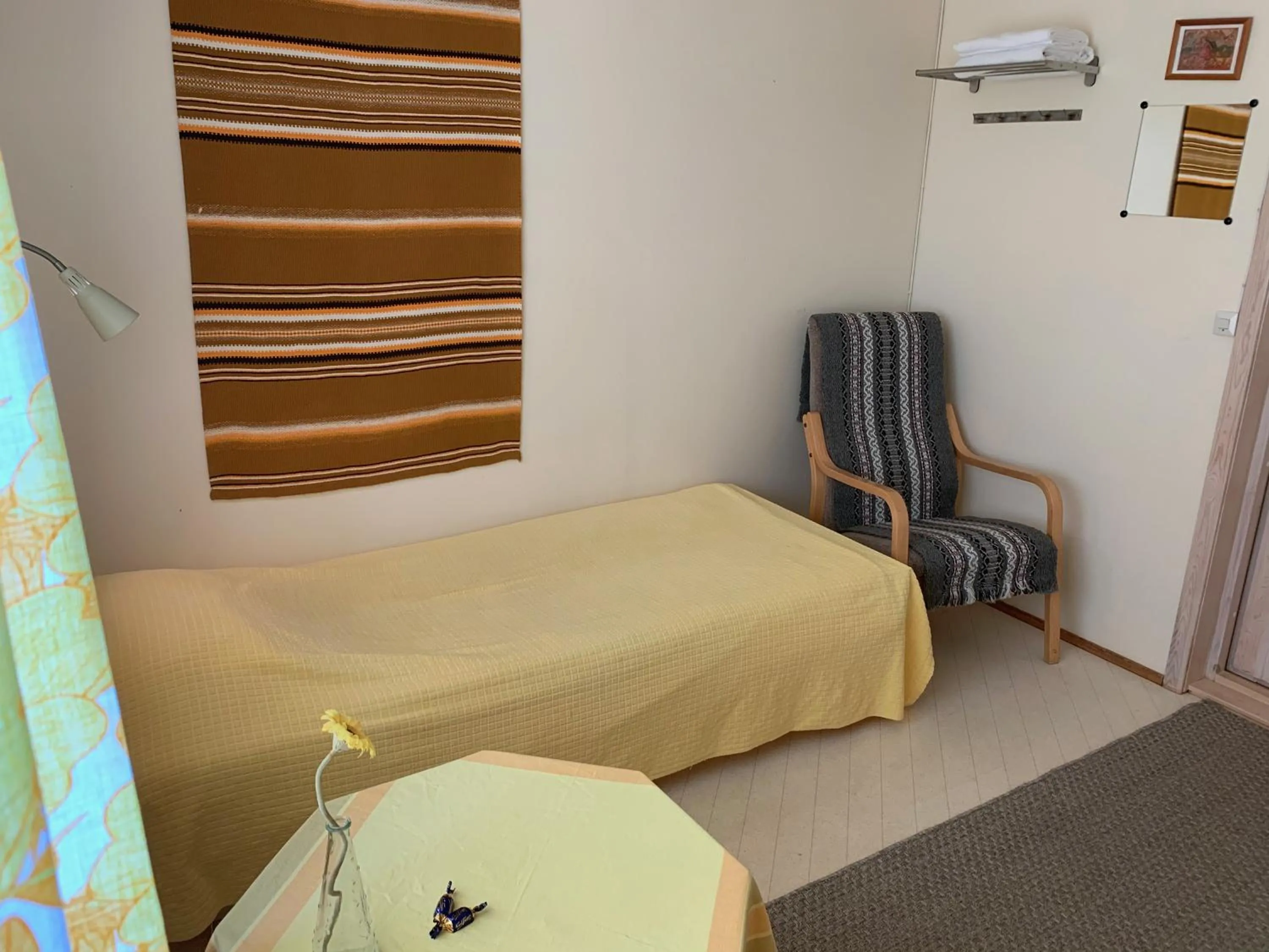 Photo of the whole room, Bed in Hotel Hetan Majatalo