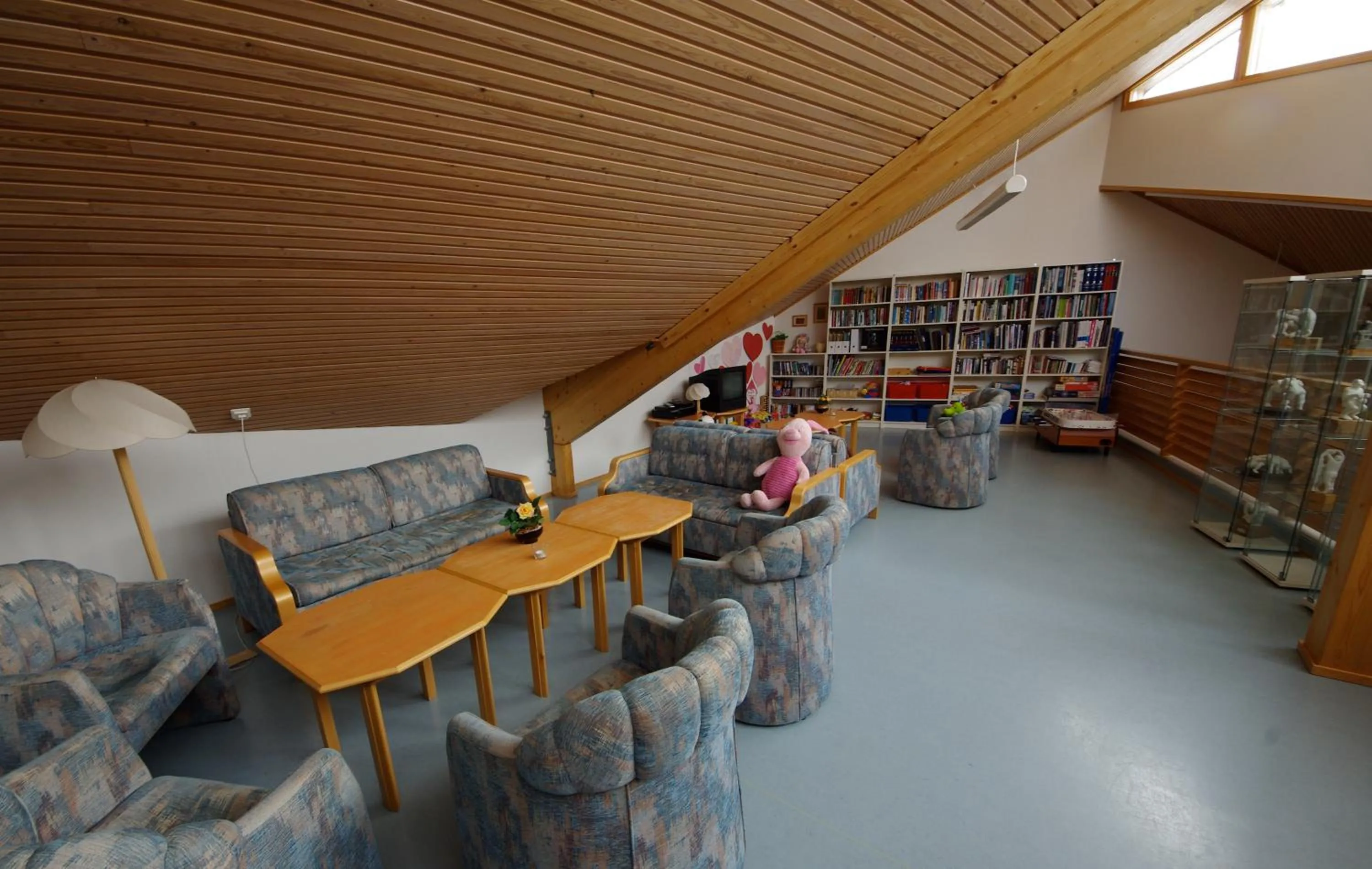 Communal lounge/ TV room in Hotel Hetan Majatalo