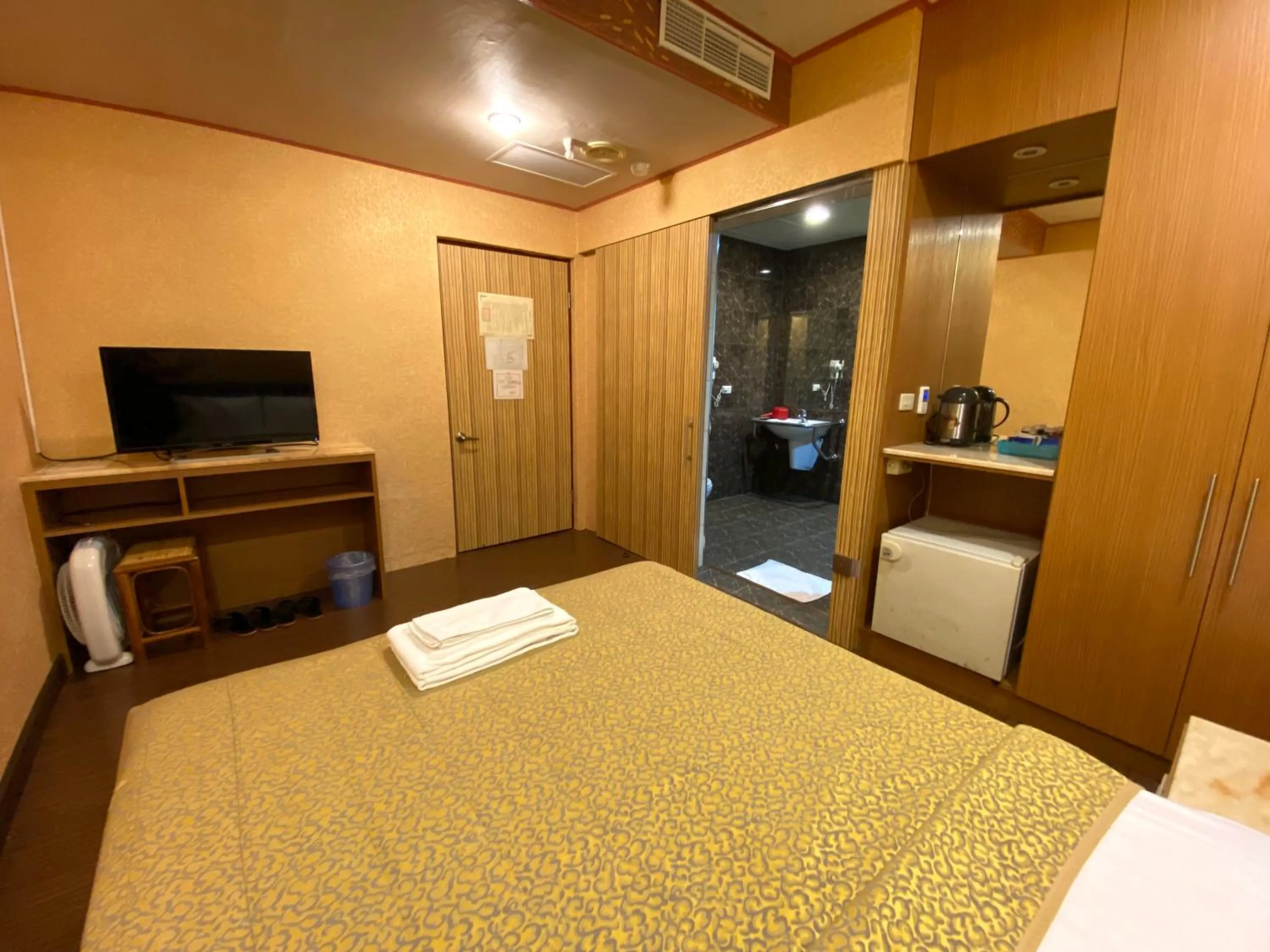 Bed in Hotel Lee-Chan