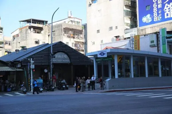 Nearby landmark in Hotel Lee-Chan