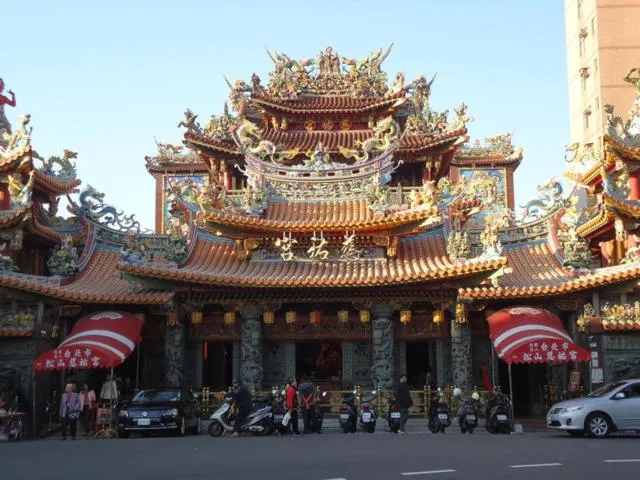 Nearby landmark in Hotel Lee-Chan