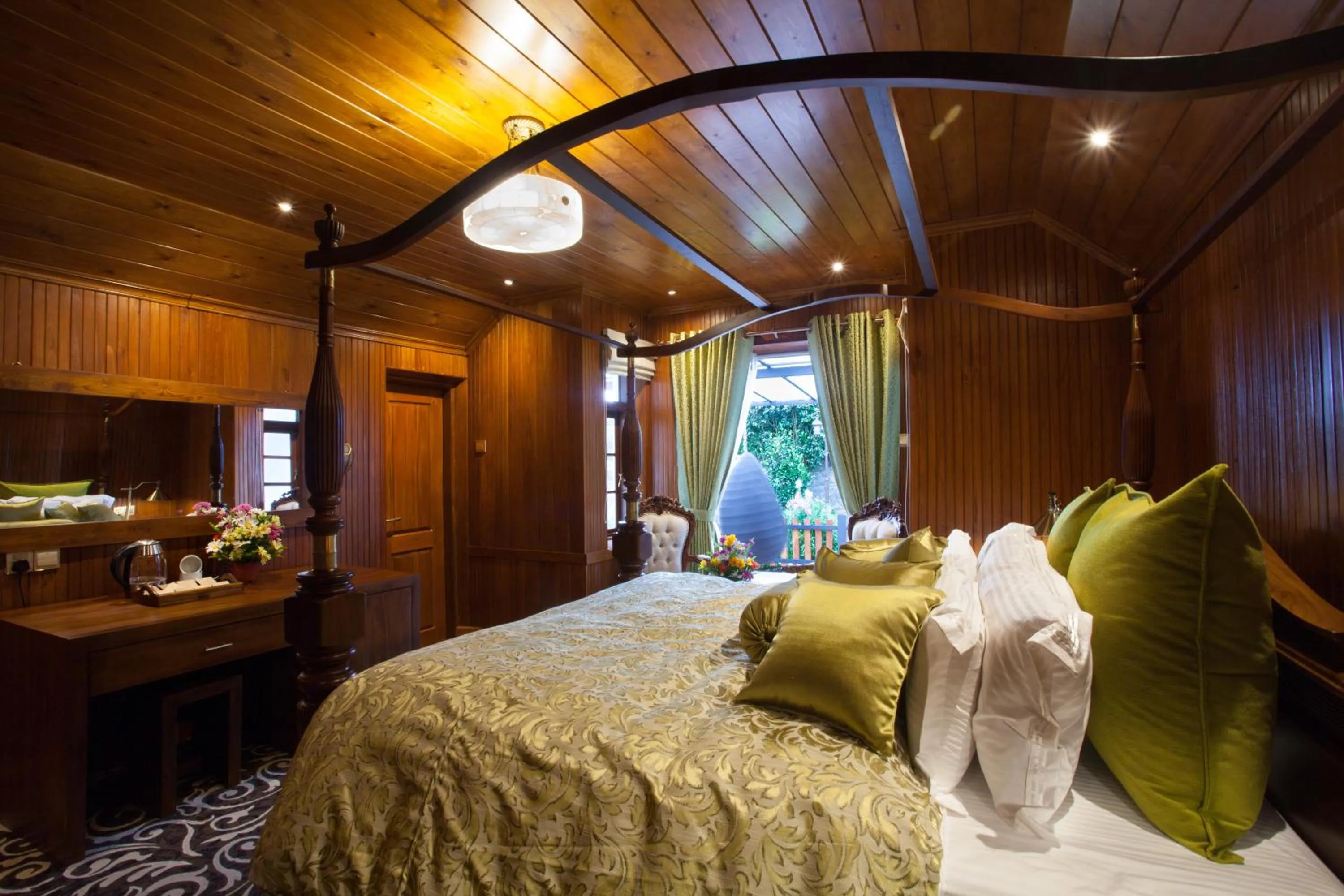 Photo of the whole room, Bed in La Grande Villa