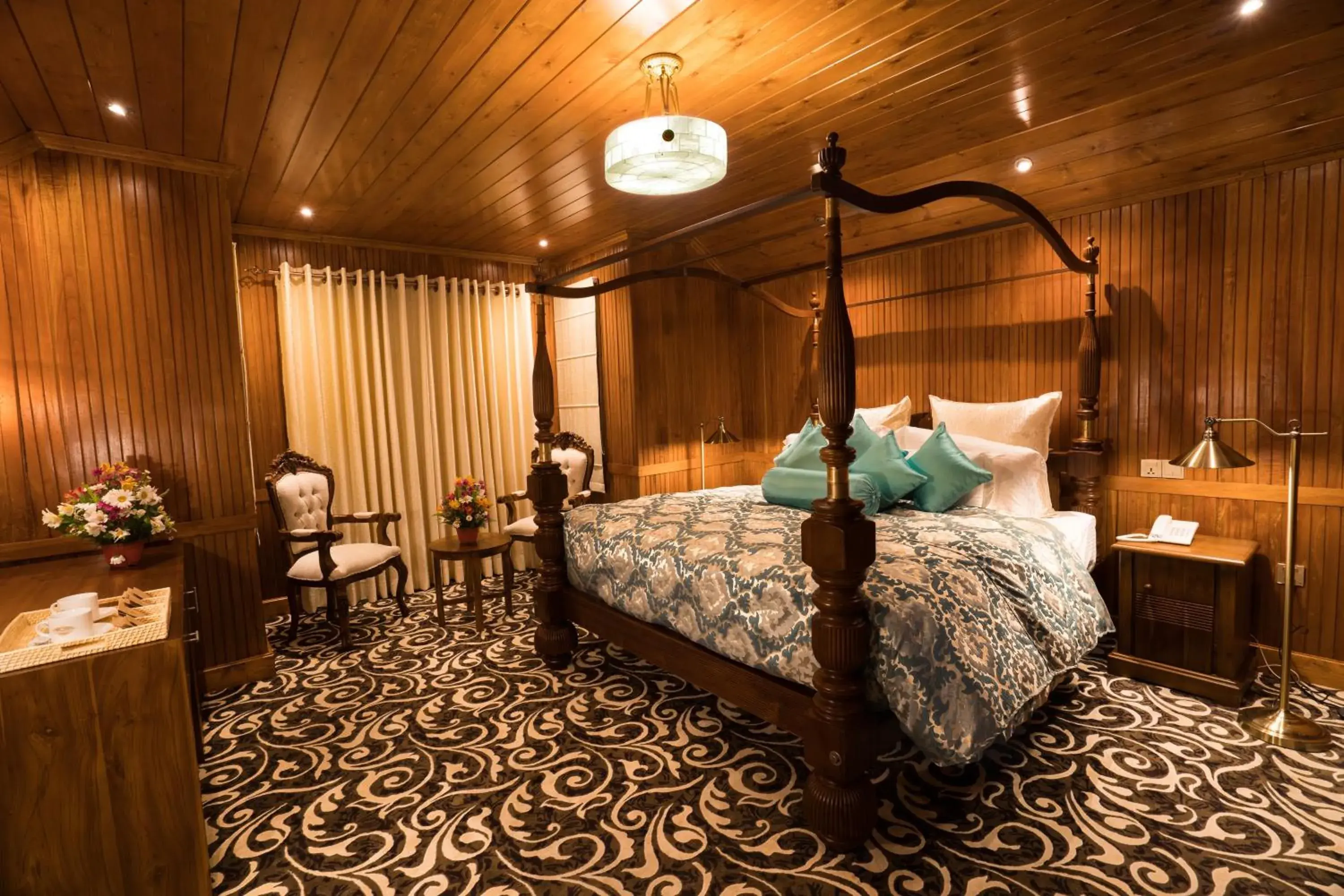 Deluxe Suite with Spa Bath - single occupancy in La Grande Villa Deluxe Suite with Spa Bath - single occupancy in La Grande Villa